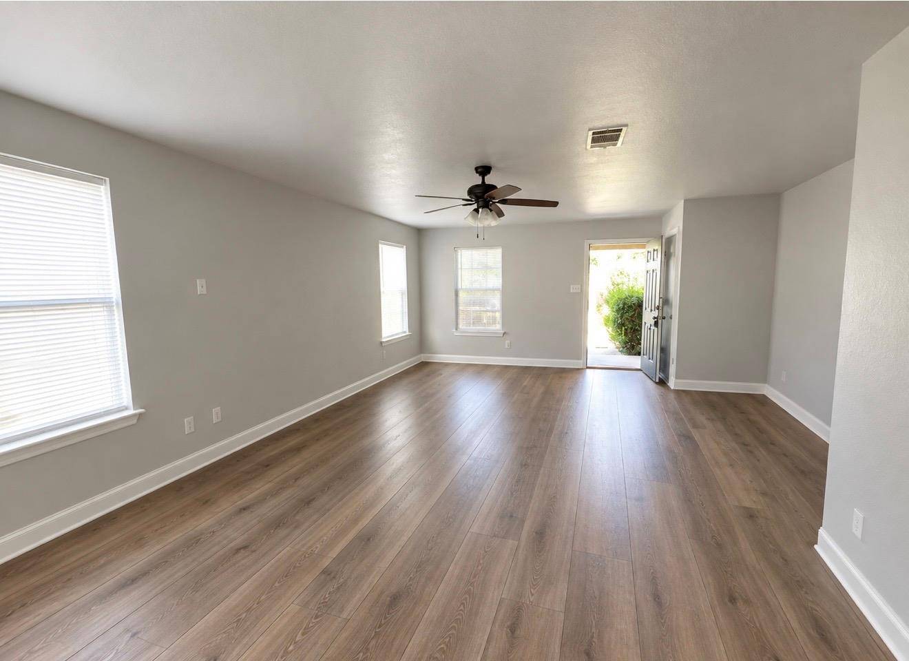 128 GRANT WAY, Kyle, TX 78640