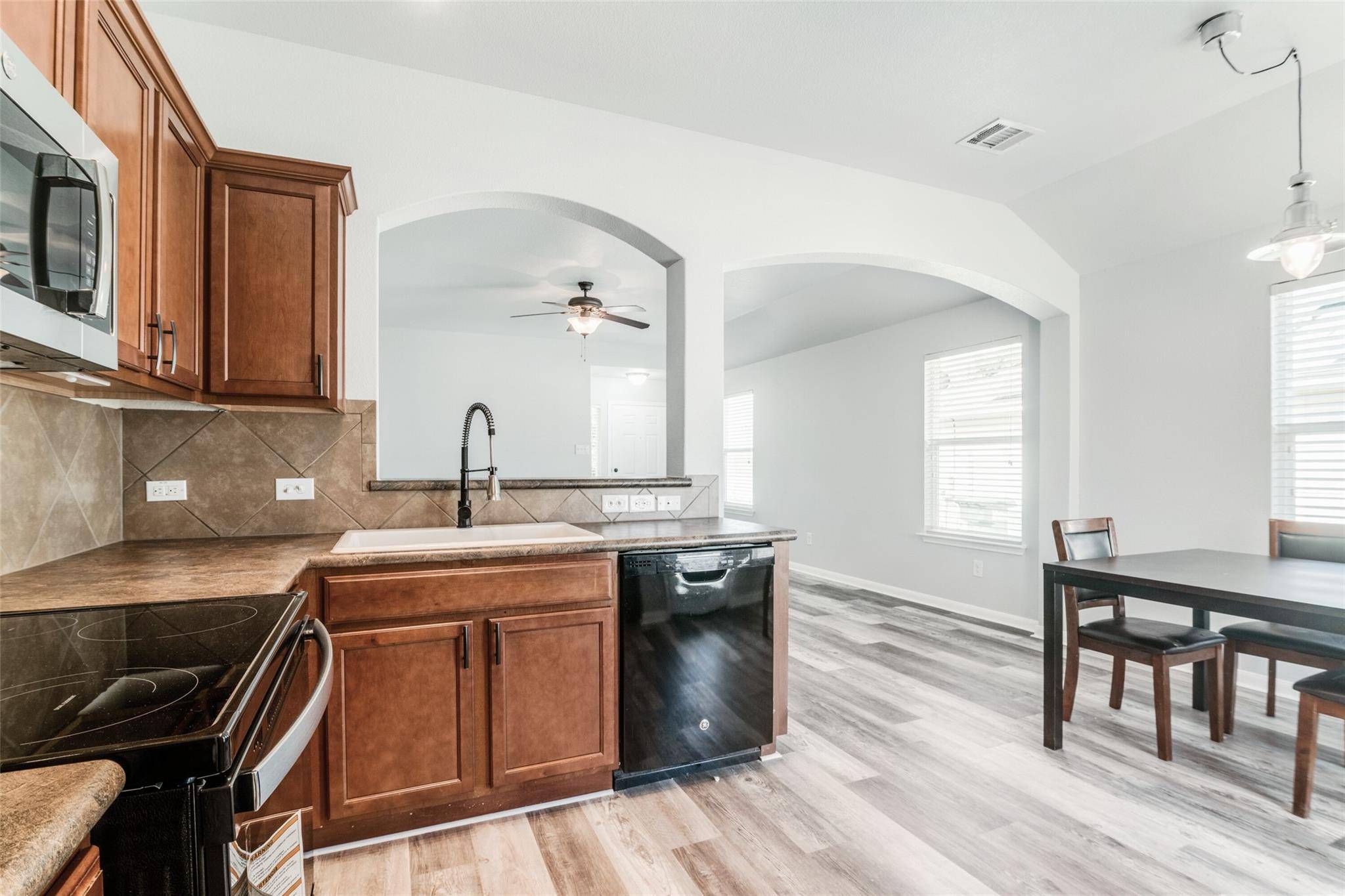 179 Valero DR, San Marcos, TX 78666