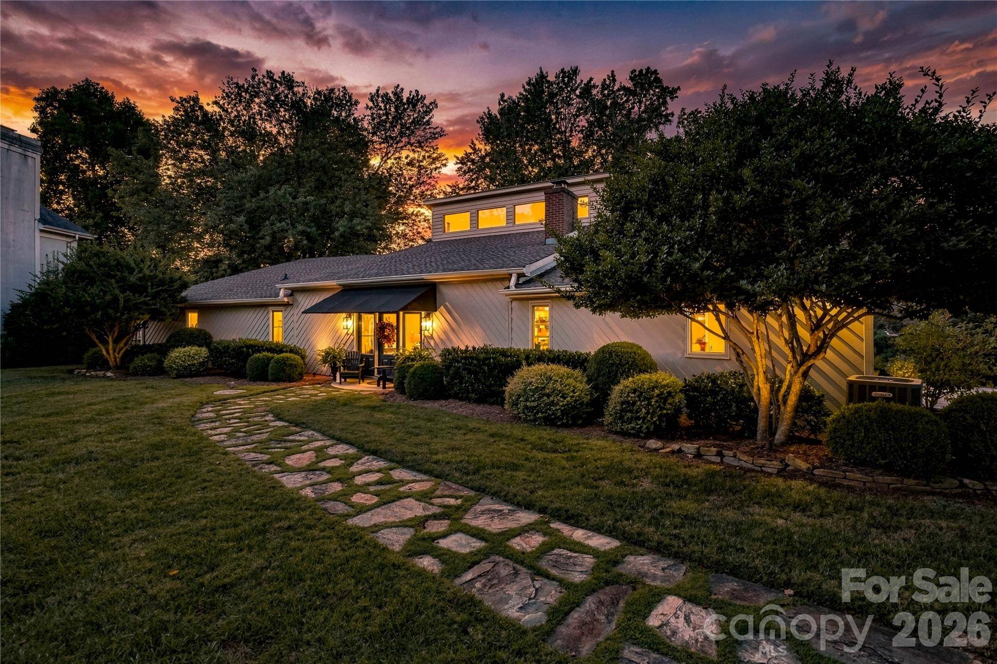 8172 Malibu Pointe LN, Denver, NC 28037