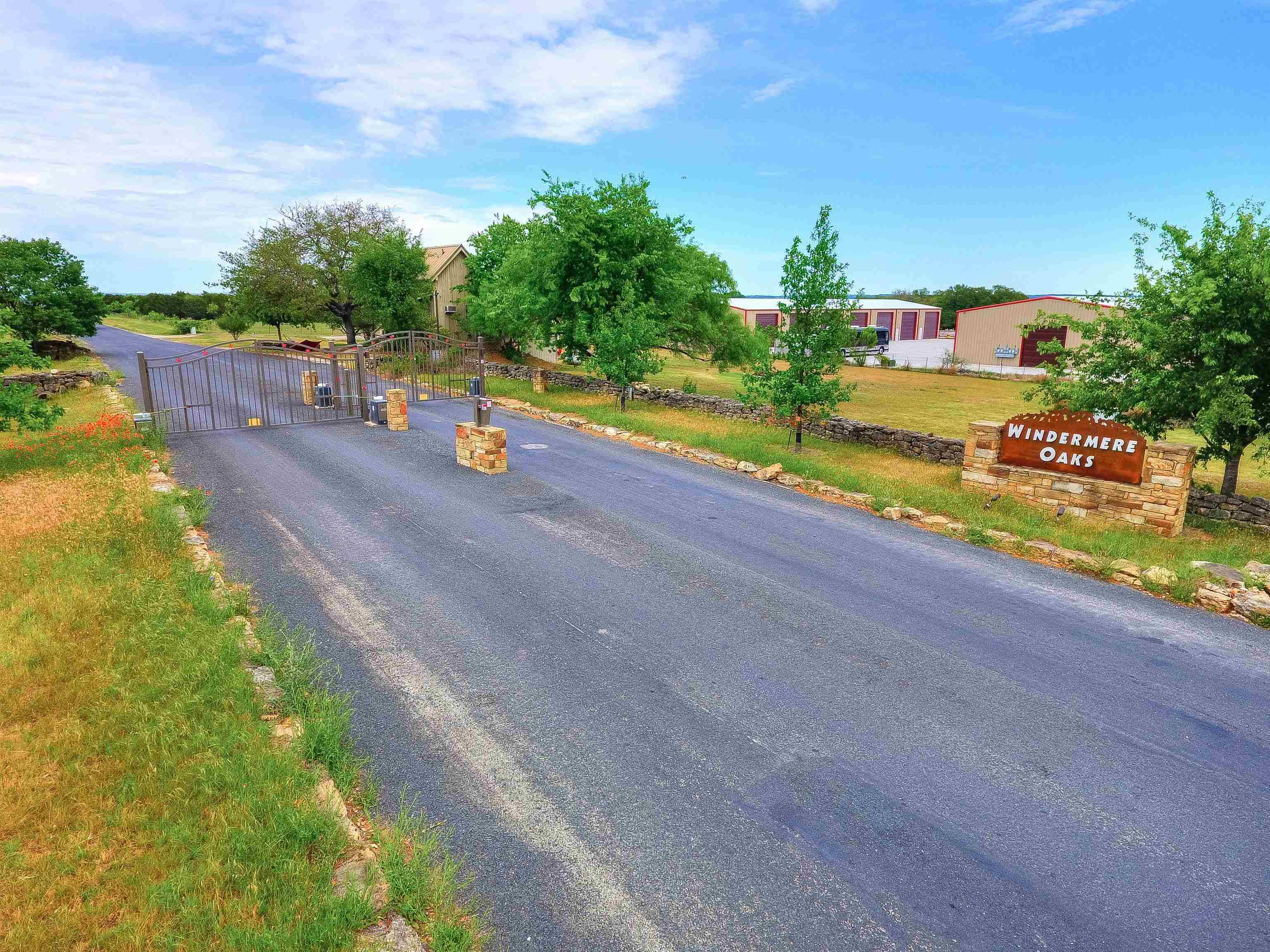 119 Bedford Dr, Spicewood, TX 78669