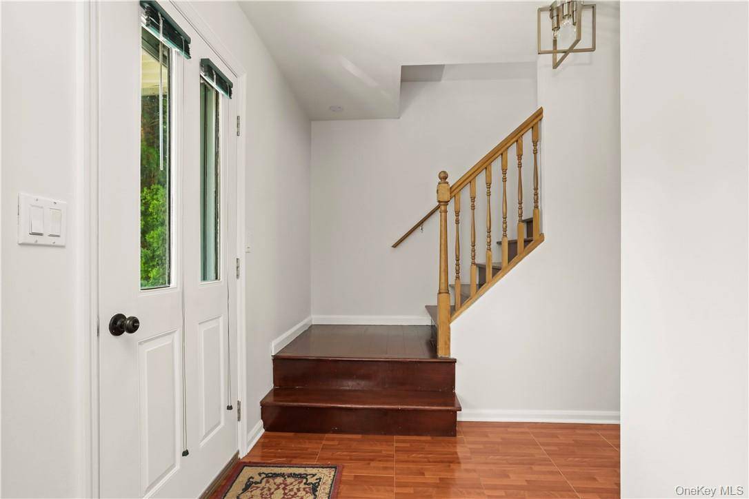 64 Greenvale CIR, White Plains, NY 10607
