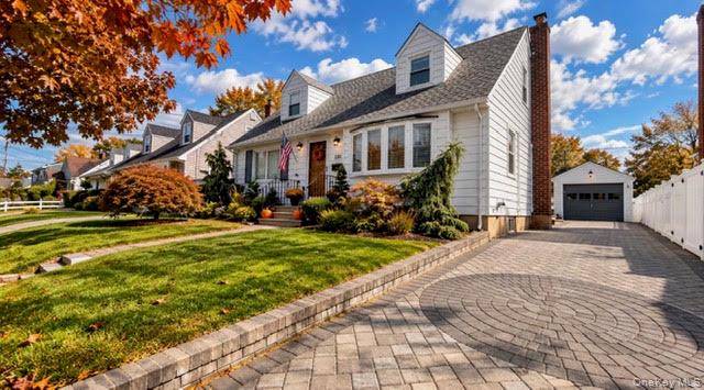 120 Barrymore BLVD, Franklin Square, NY 11010