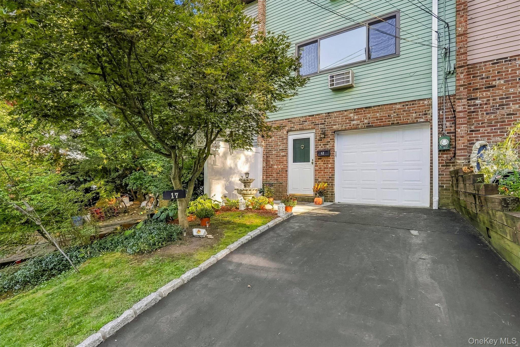 17 Pemart AVE, Peekskill, NY 10566