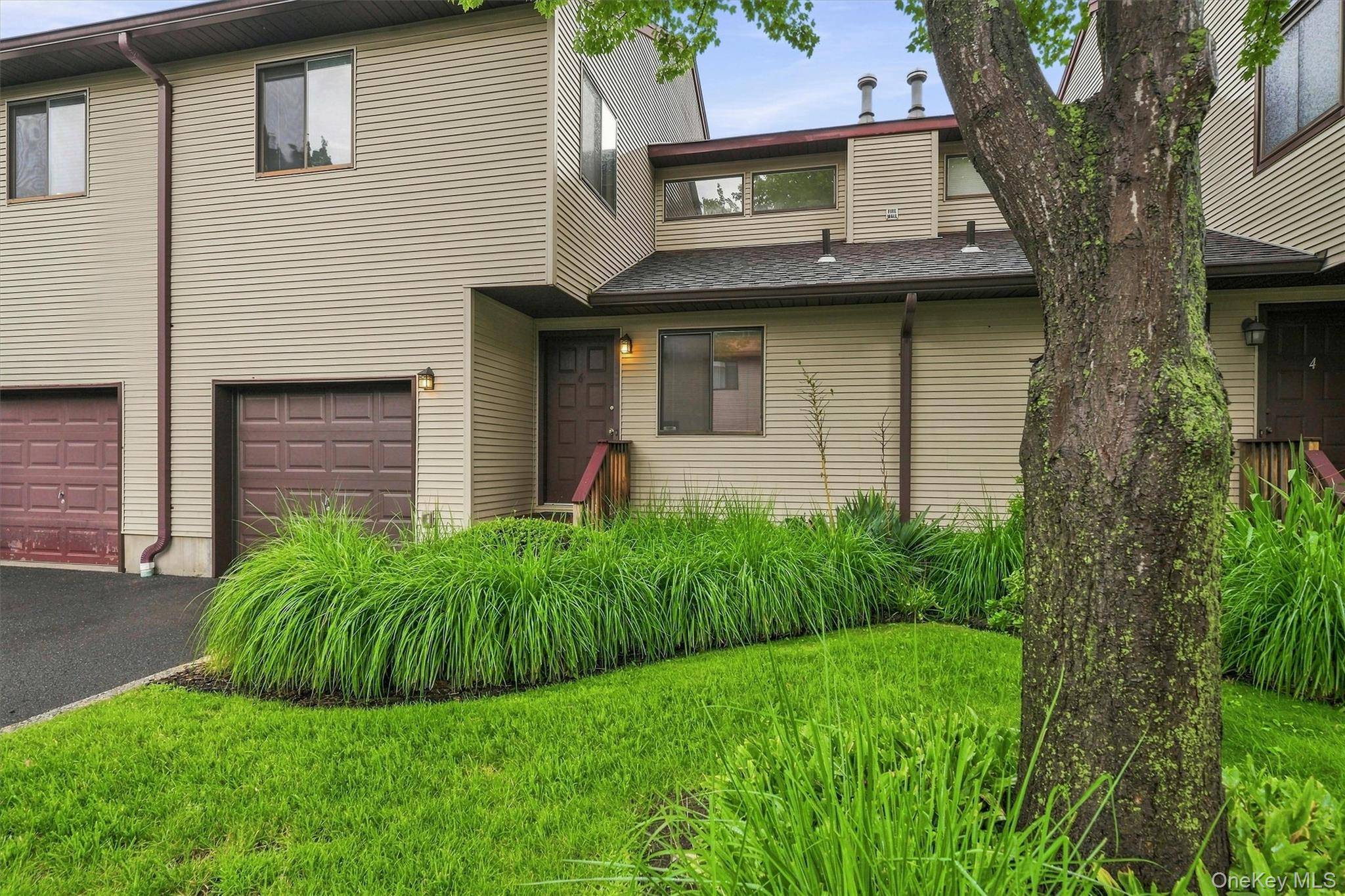 6 Ryan CT, Nanuet, NY 10954