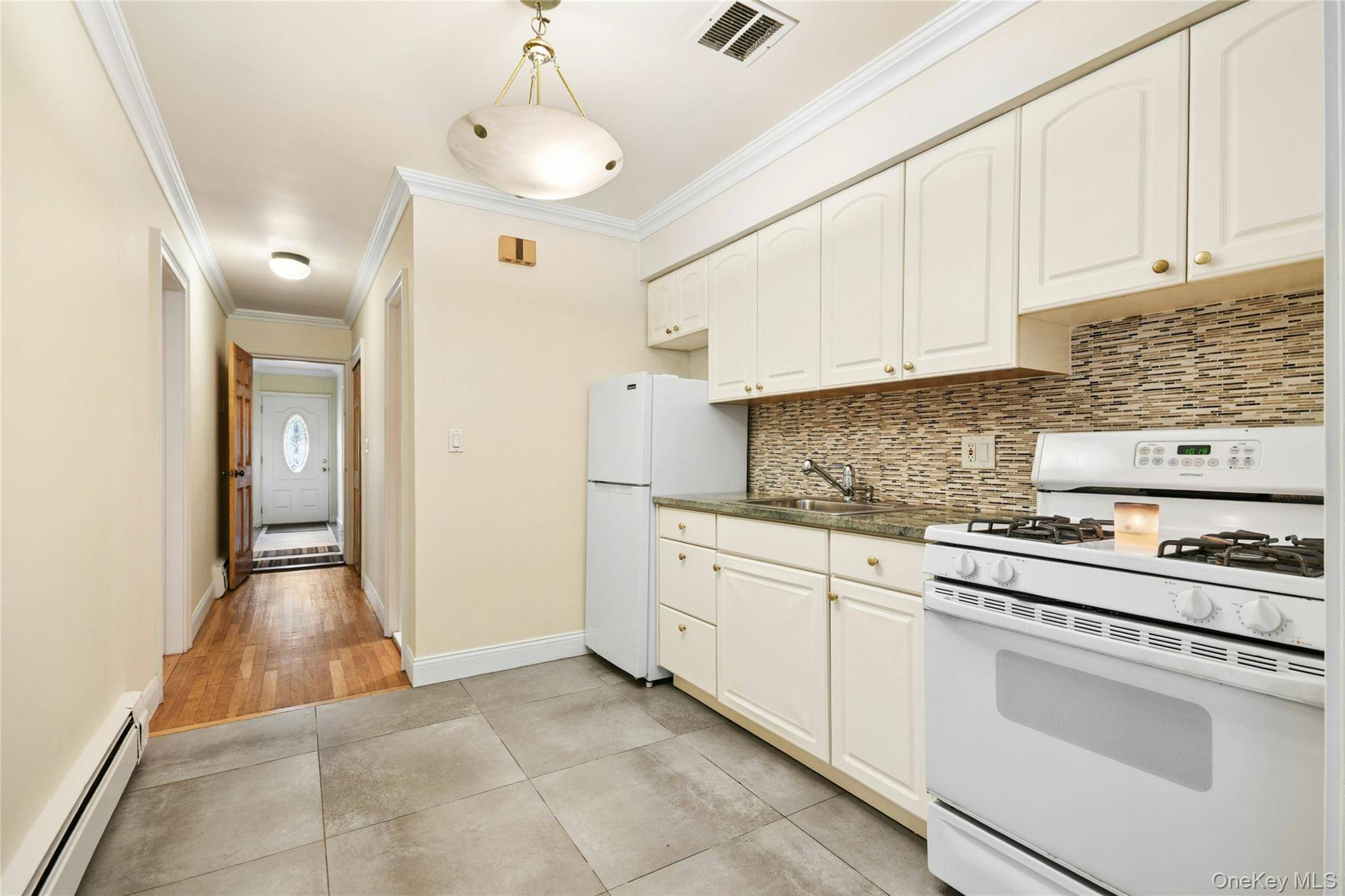 137 E 235th ST, Bronx, NY 10470