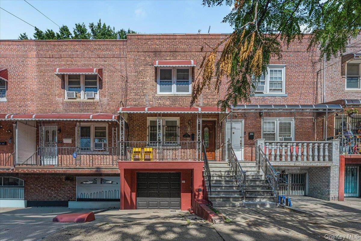 2891 Dewitt PL, Bronx, NY 10469
