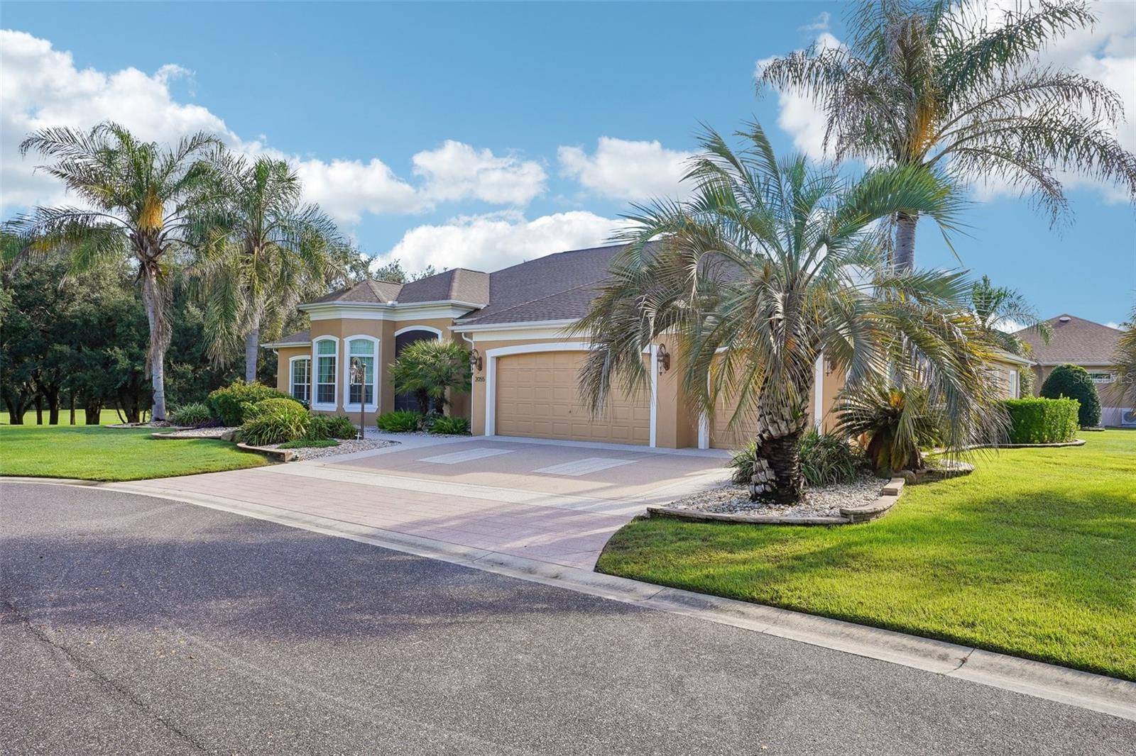 2055 LAKE RIDGE DR, The Villages, FL 32162