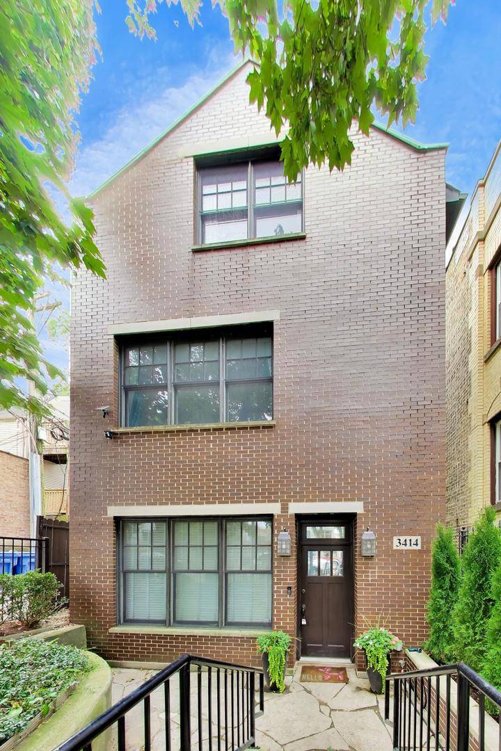 3414 N Oakley AVE, Chicago, IL 60618