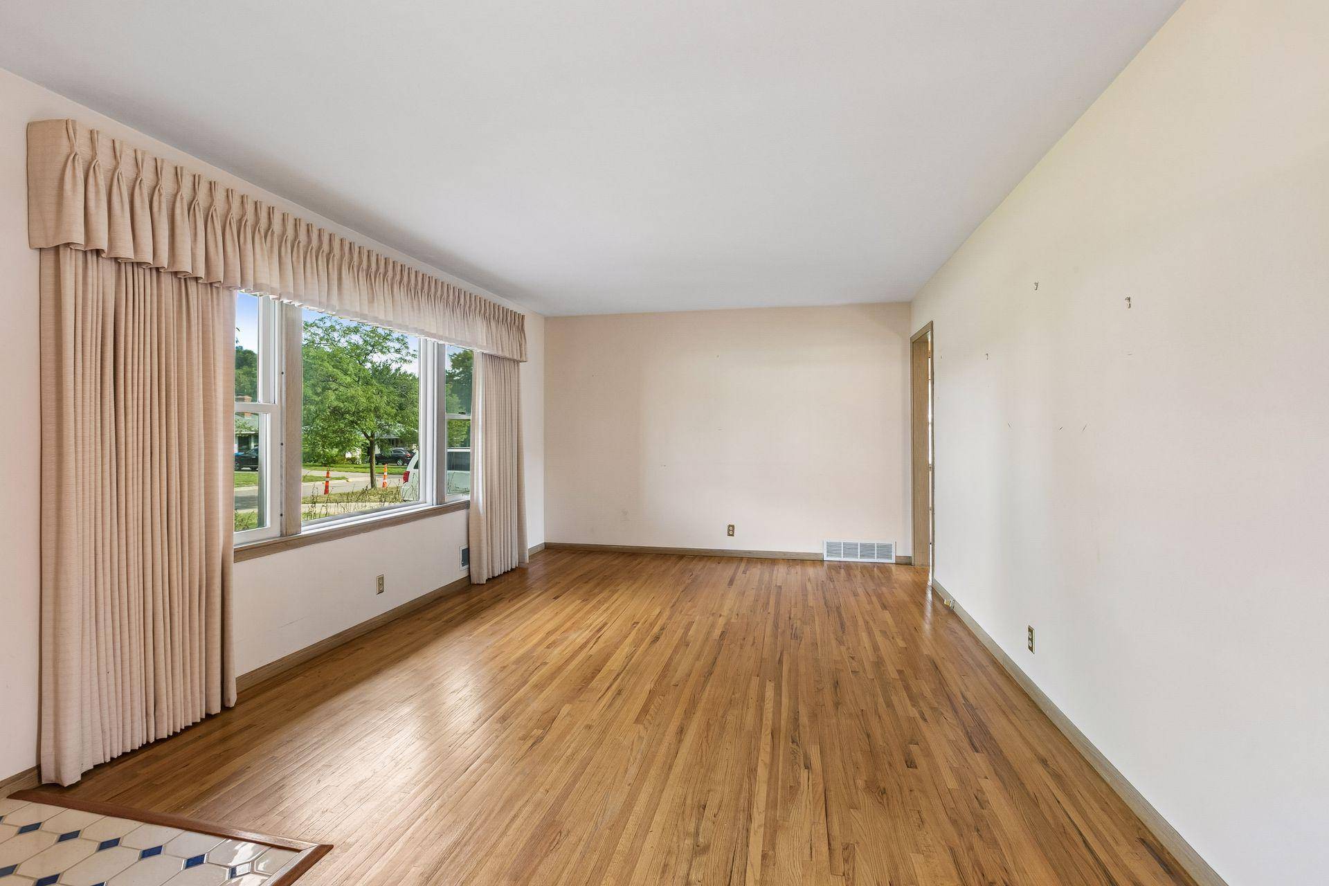 7105 W 23rd ST, Saint Louis Park, MN 55426