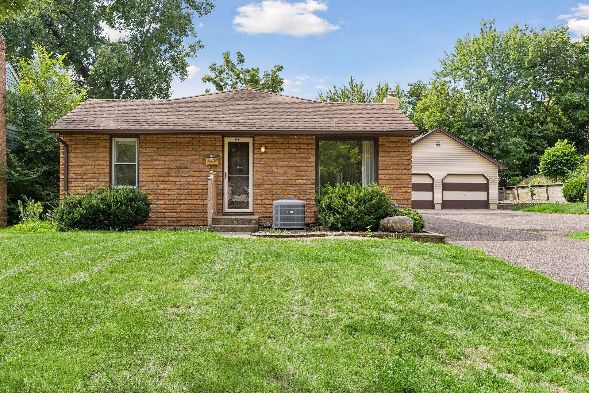 96 Orange AVE W, Saint Paul, MN 55117