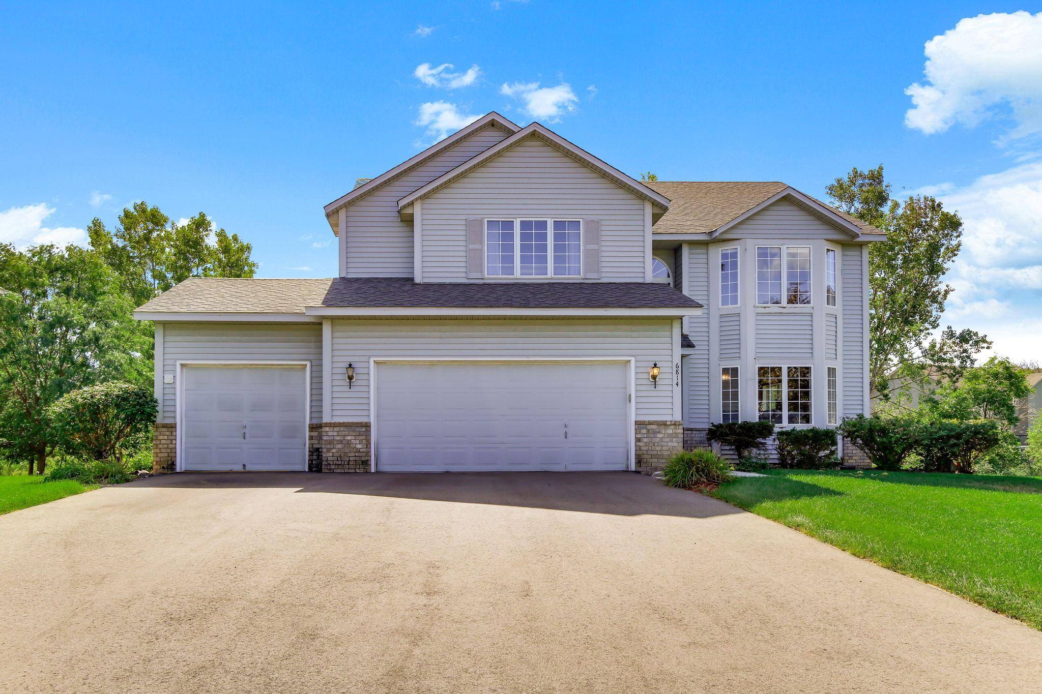 6814 Wildflower DR S, Cottage Grove, MN 55016