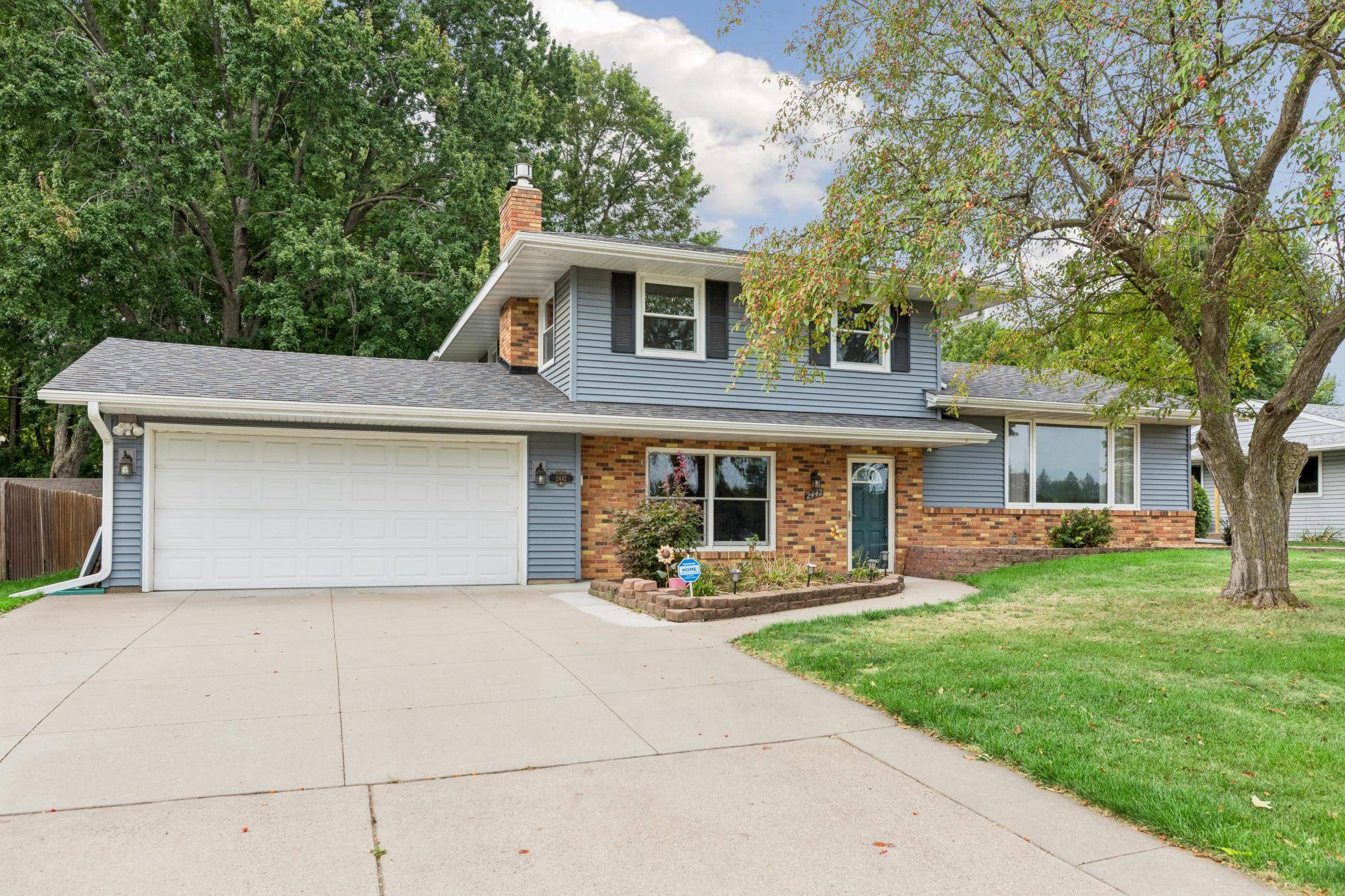 2442 Orchard LN, White Bear Lake, MN 55110