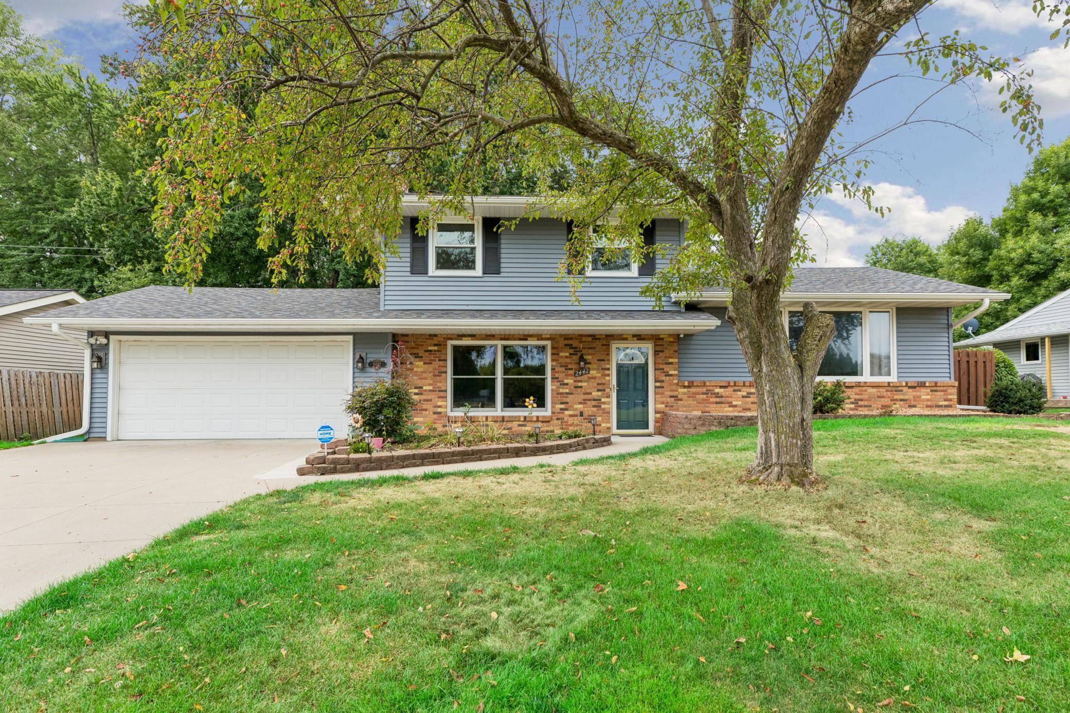 2442 Orchard LN, White Bear Lake, MN 55110