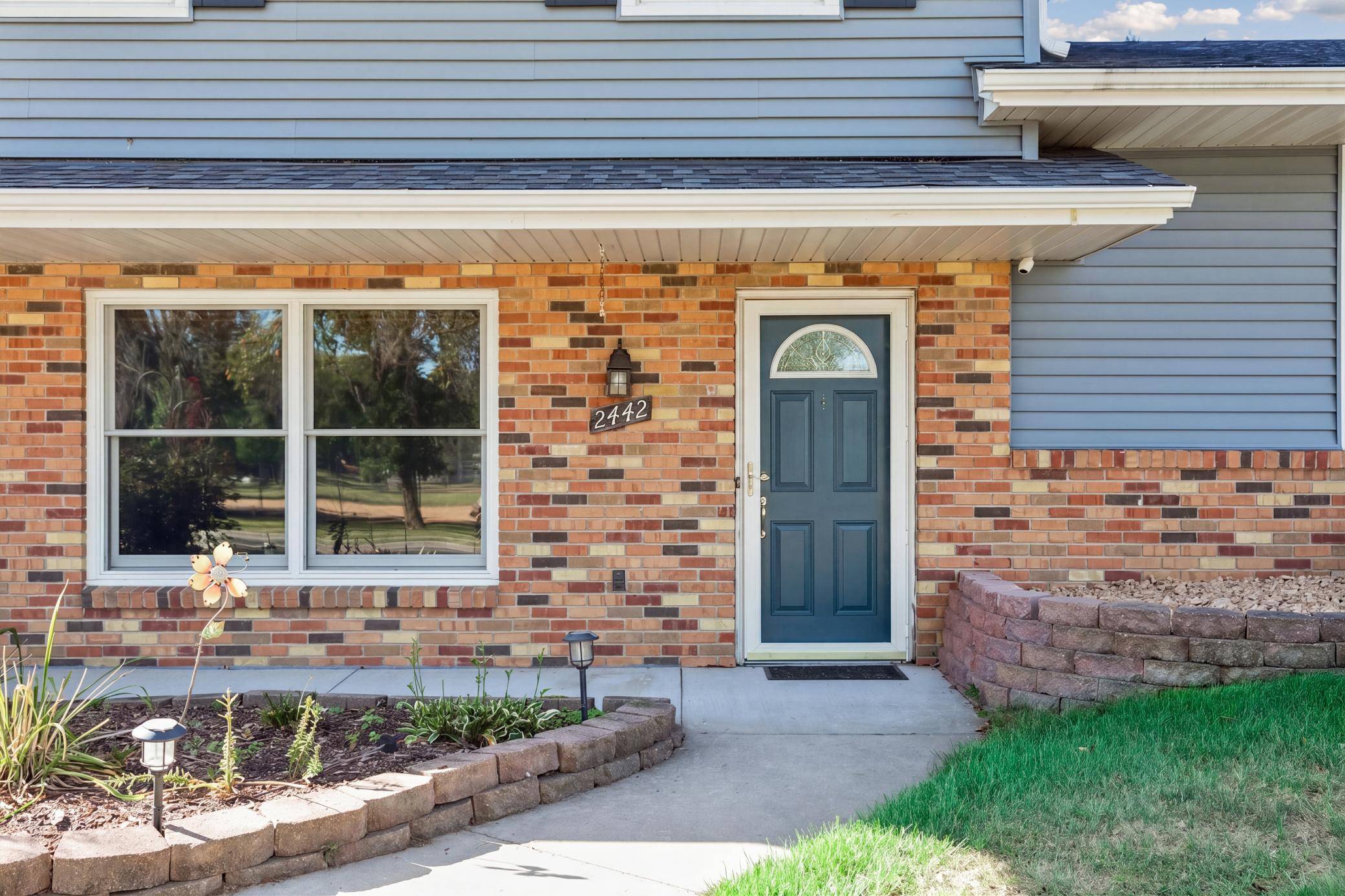 2442 Orchard LN, White Bear Lake, MN 55110