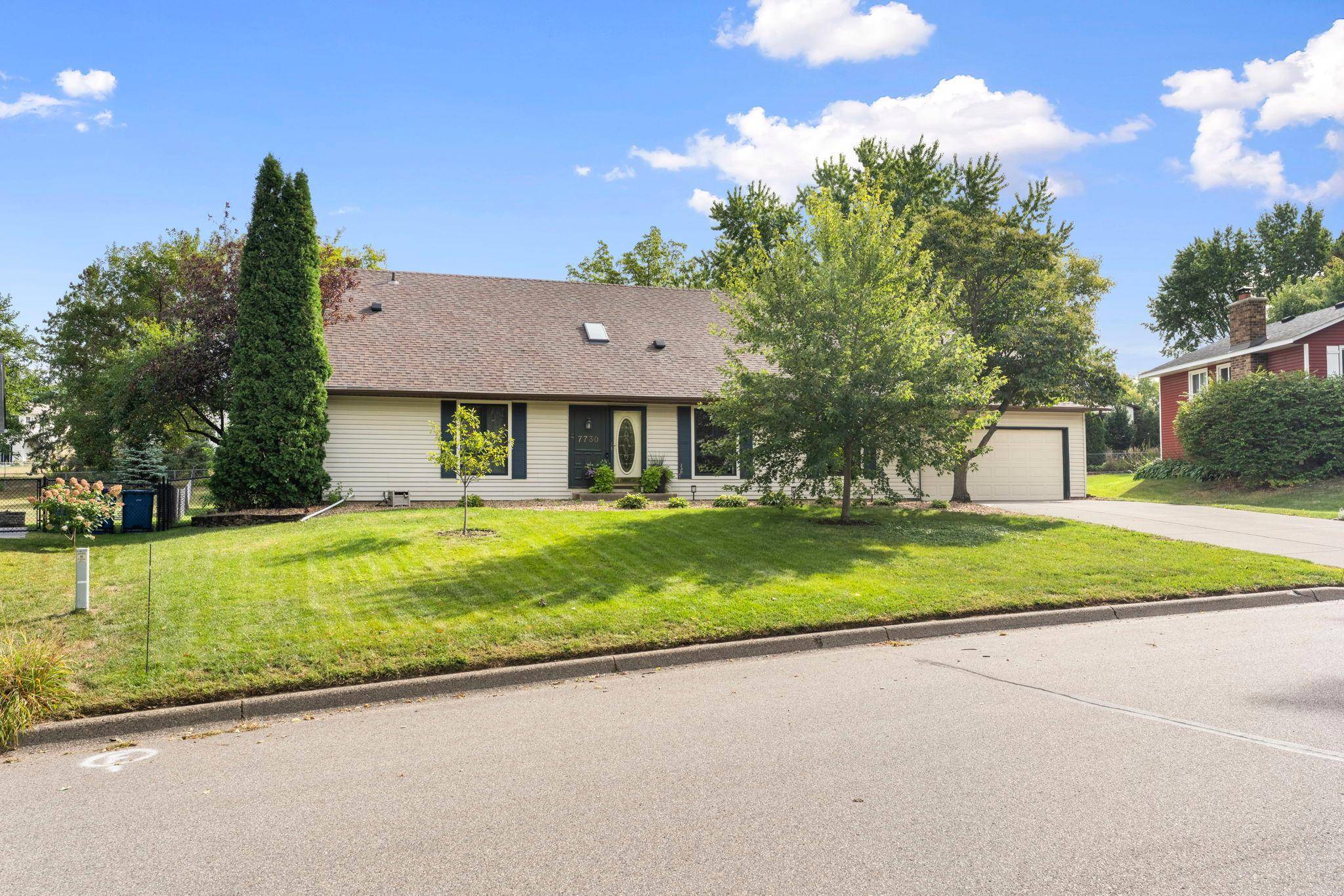 7730 Countryside DR, Bloomington, MN 55438