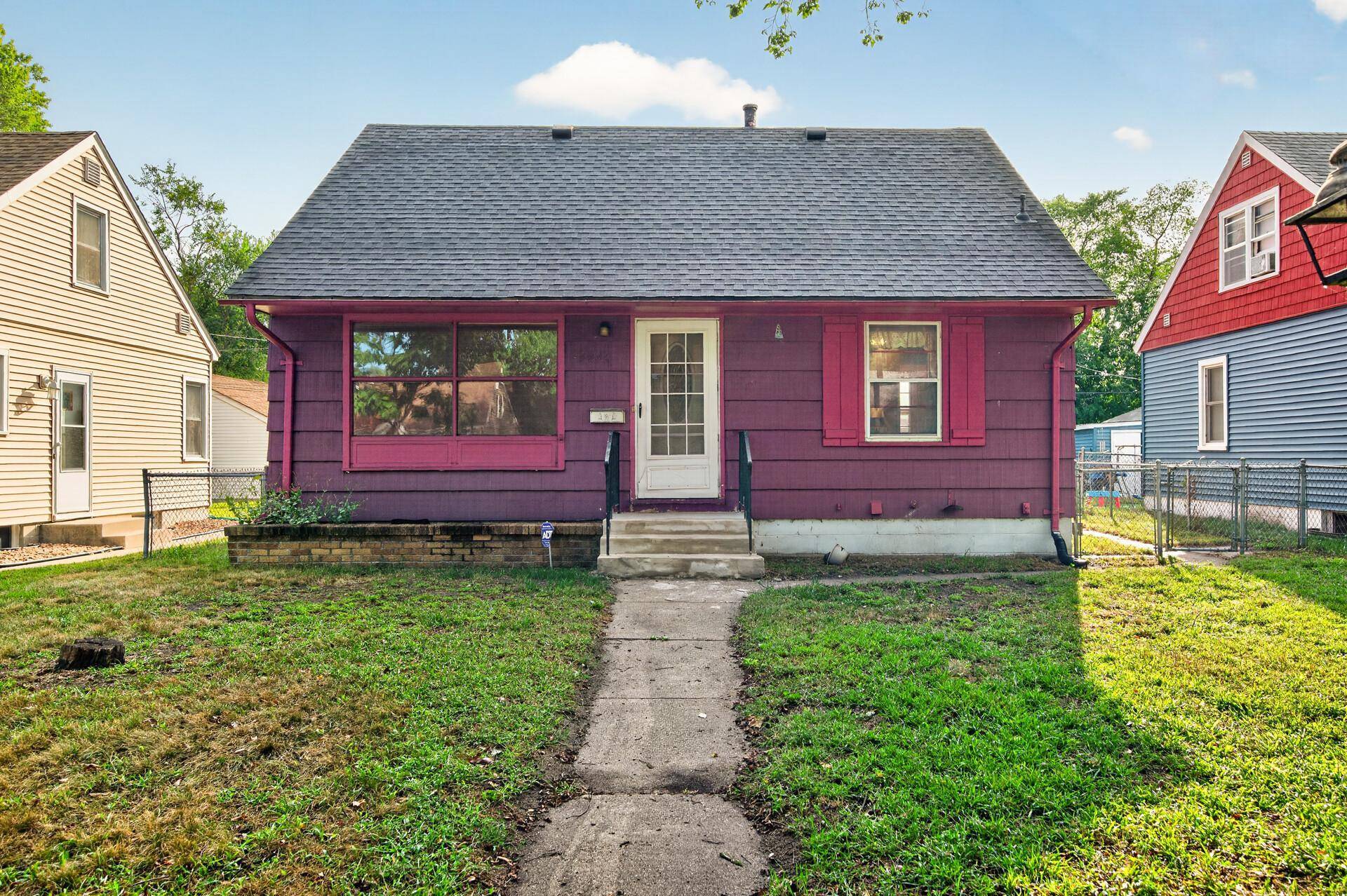 5242 James AVE N, Minneapolis, MN 55430