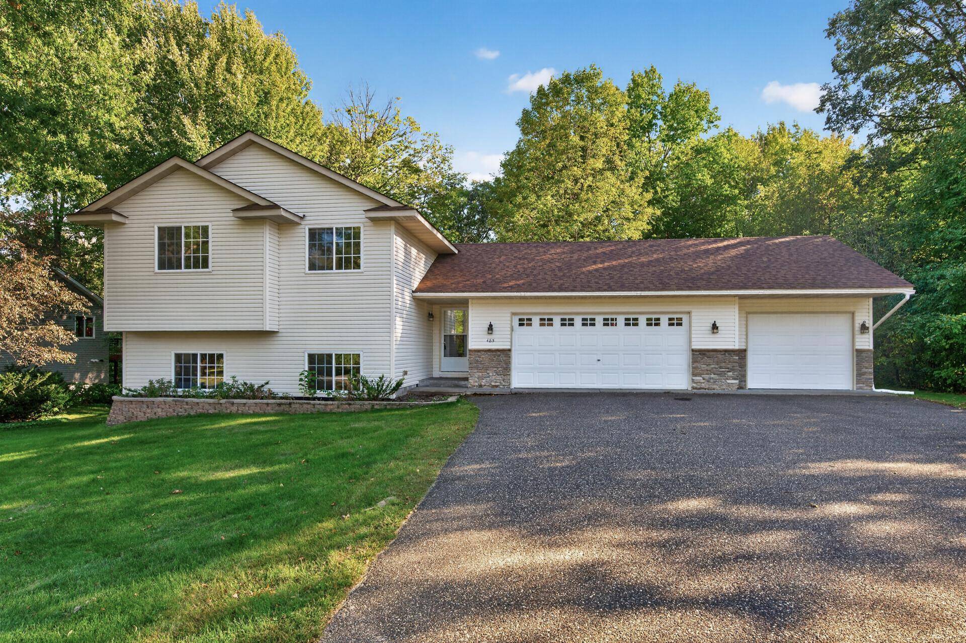 483 Maple ST, Taylors Falls, MN 55084
