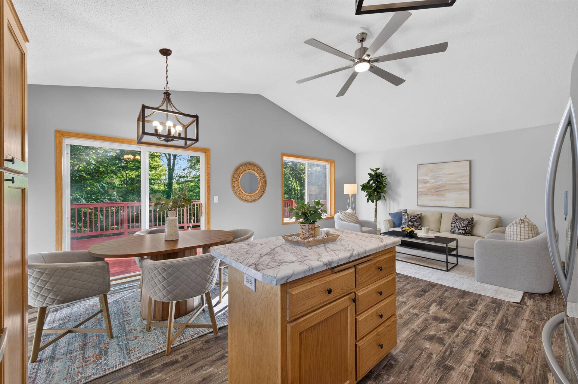 483 Maple ST, Taylors Falls, MN 55084