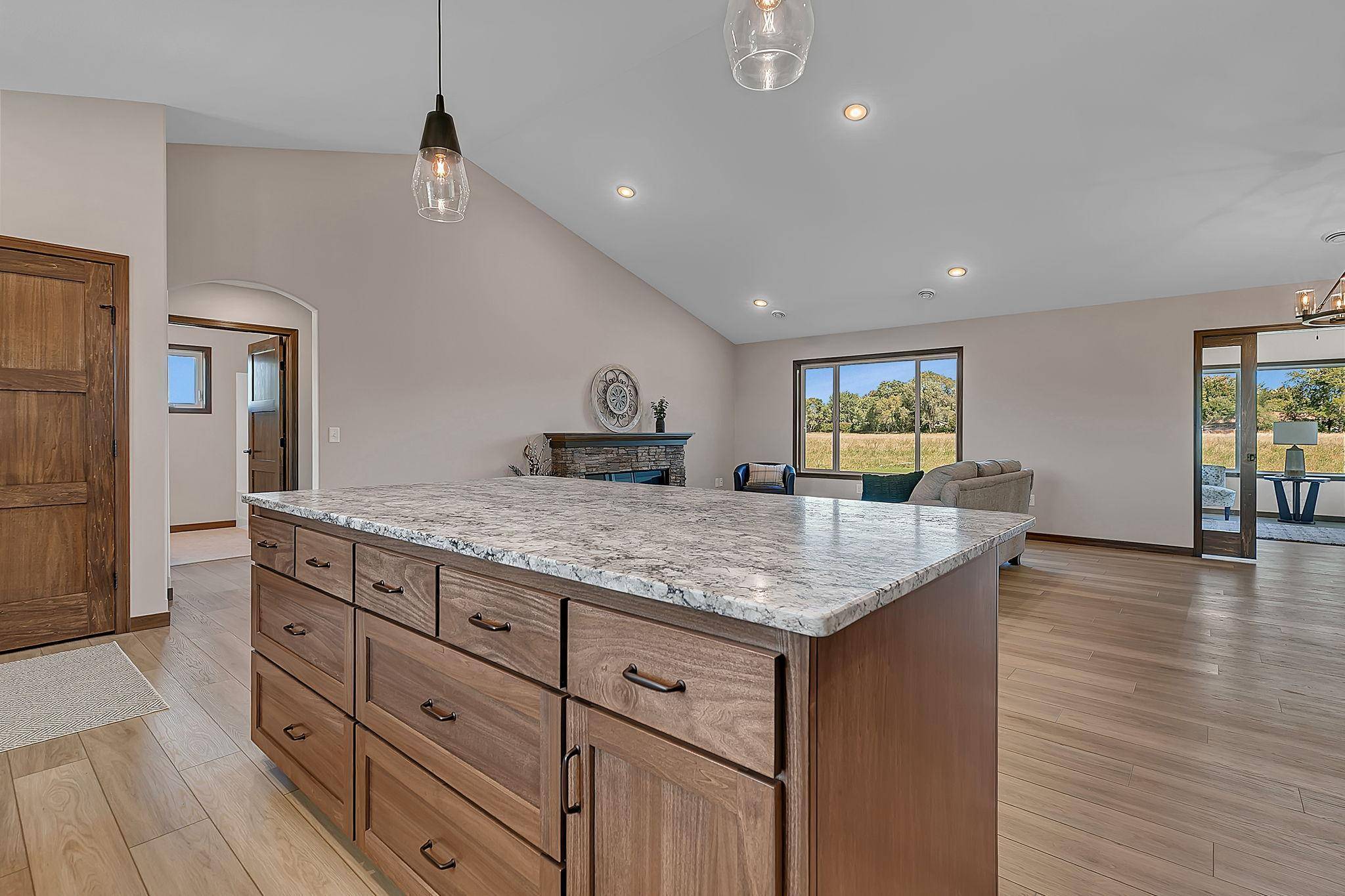 1942 68th AVE N, Saint Cloud, MN 56303