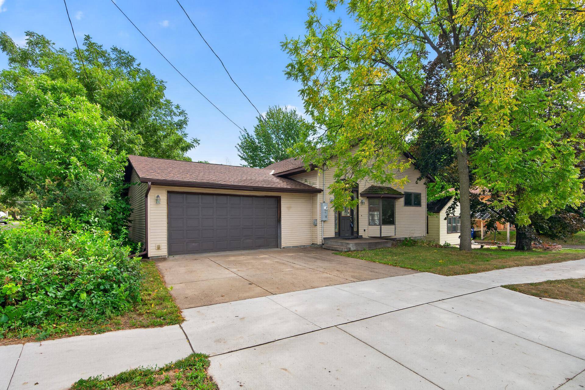 412 Hazel ST N, Saint Paul, MN 55119