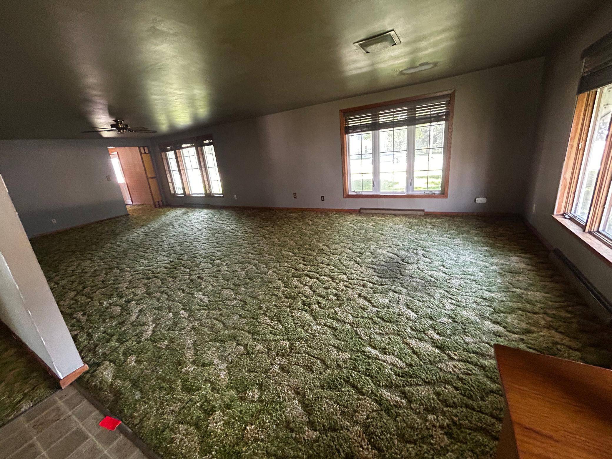 202 W Main ST, Ceylon, MN 56121
