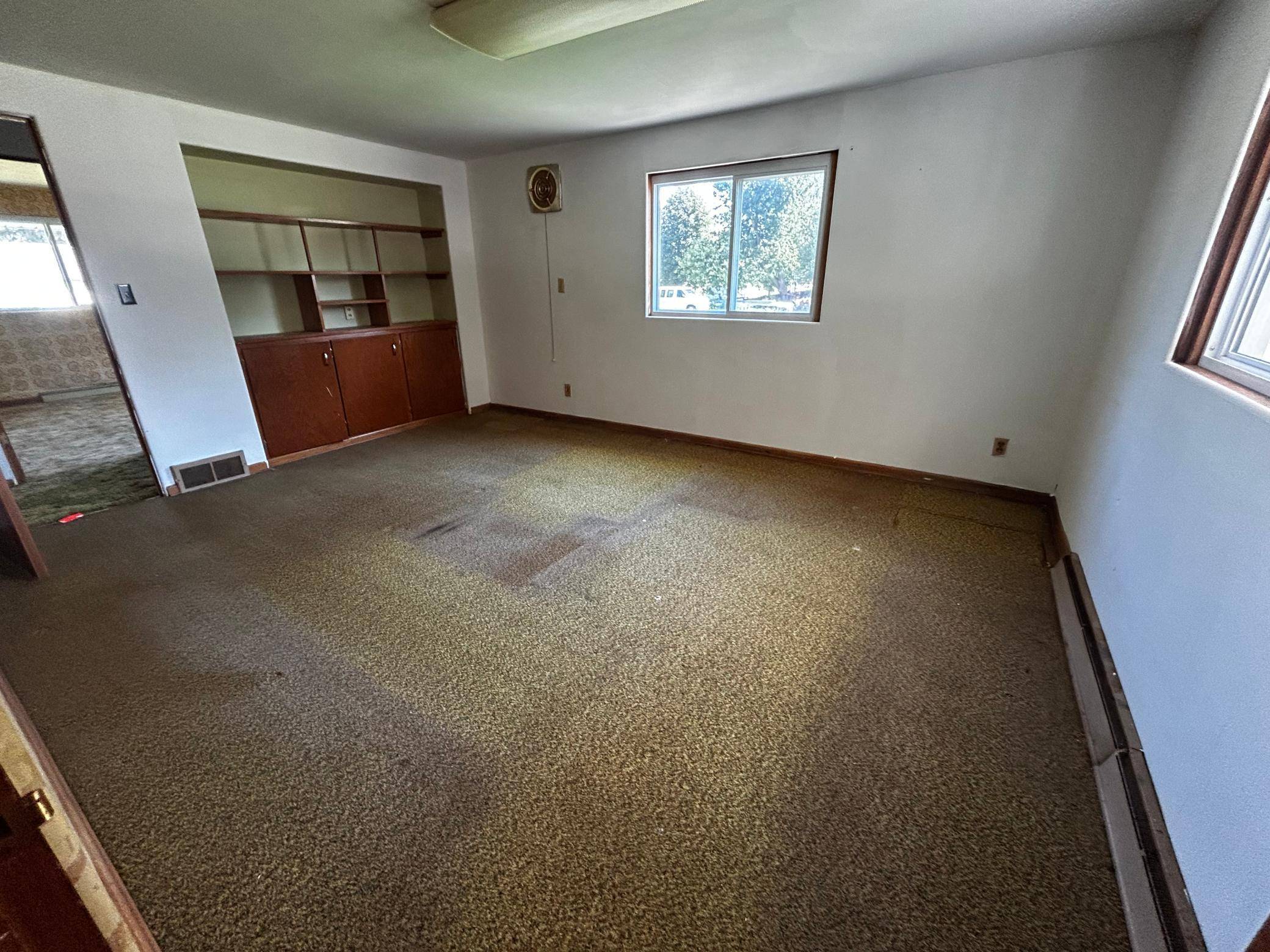 202 W Main ST, Ceylon, MN 56121