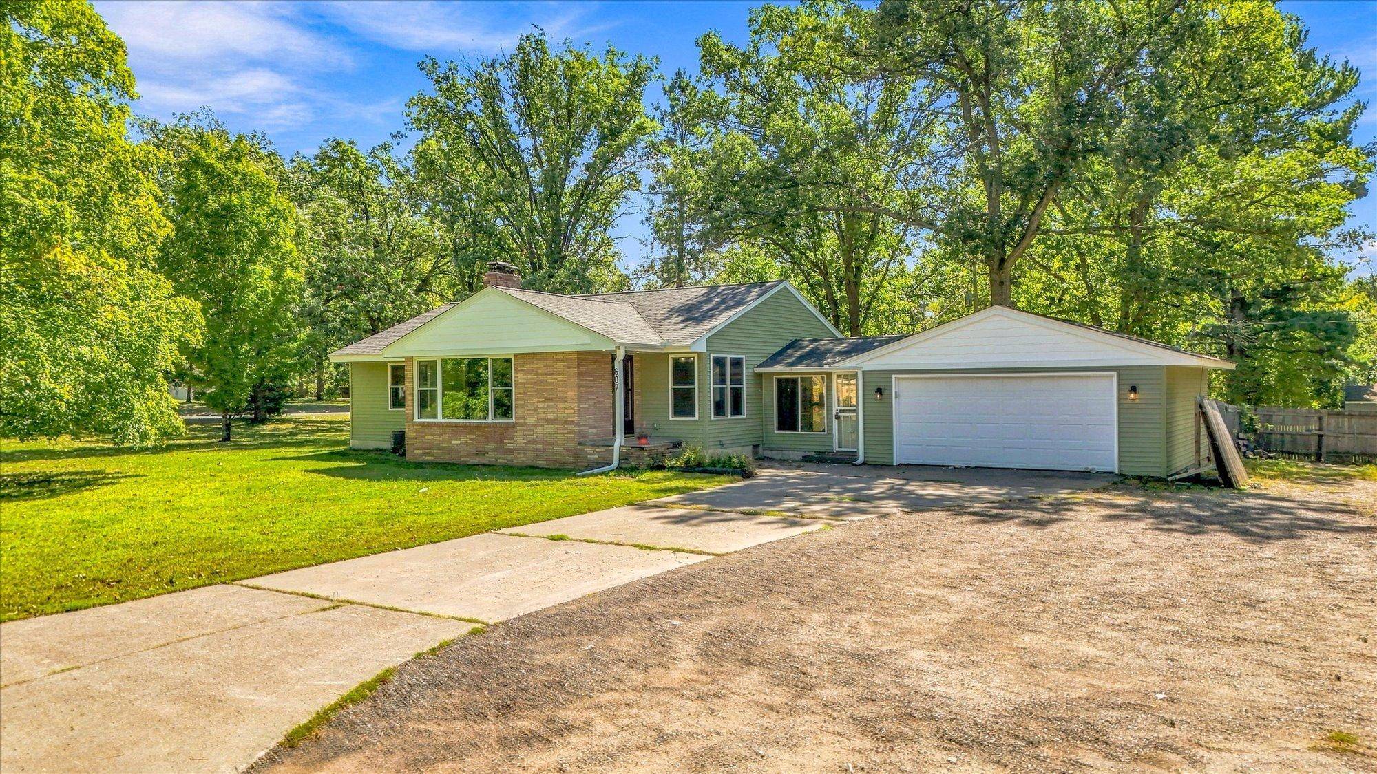 607 Fair AVE W, Mora, MN 55051