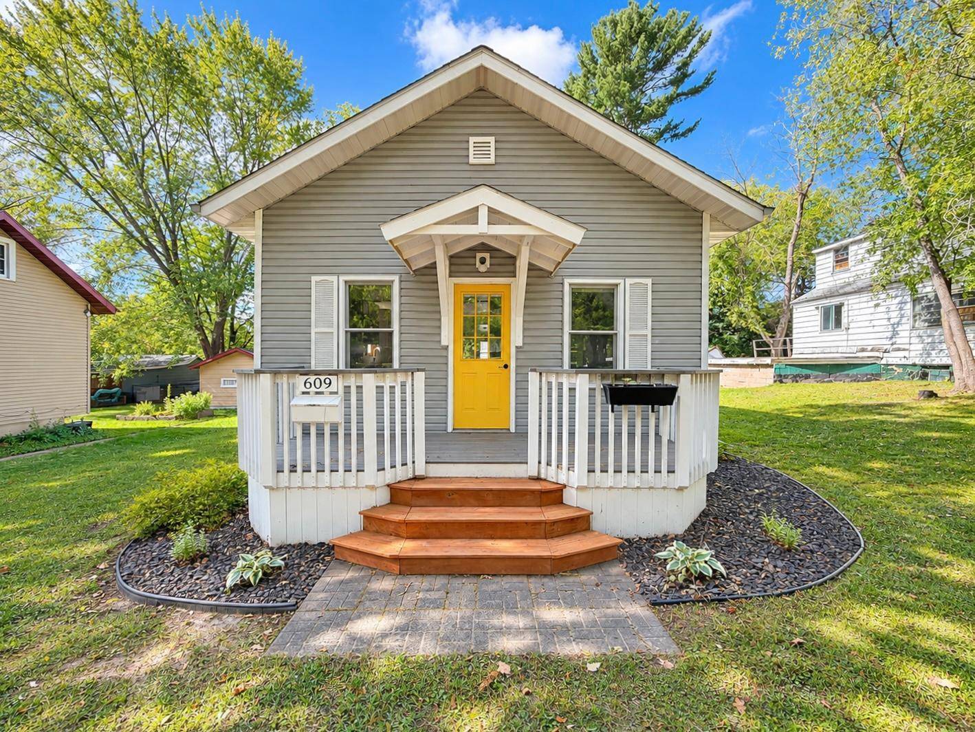 609 NE 5th AVE, Grand Rapids, MN 55744