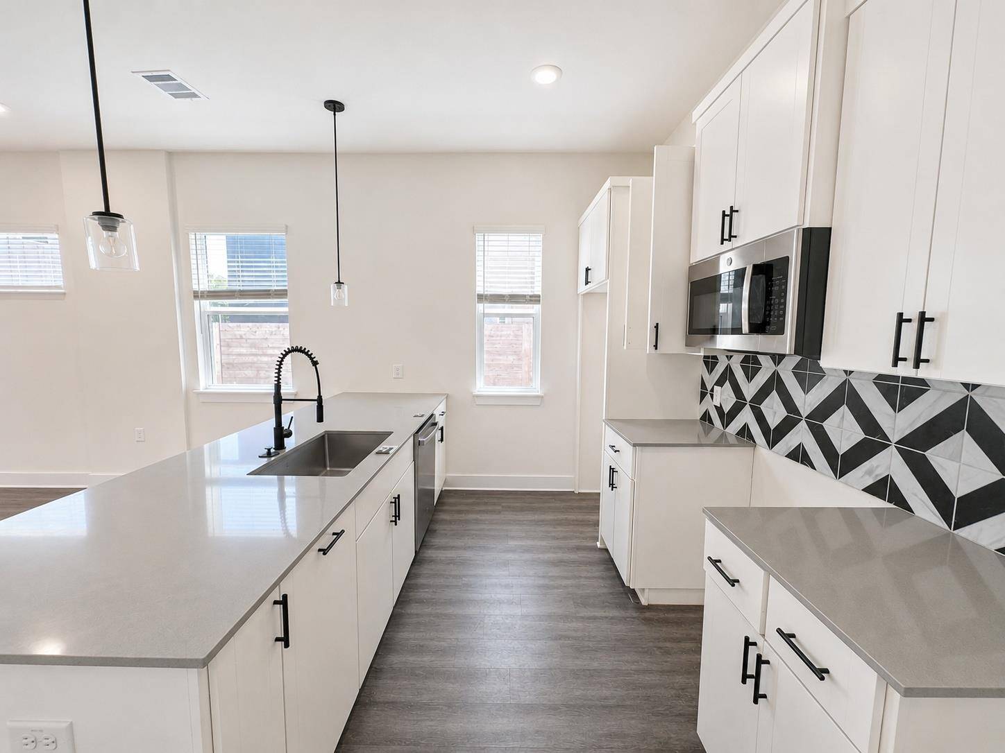 1106 Begonia TER #2, Austin, TX 78741