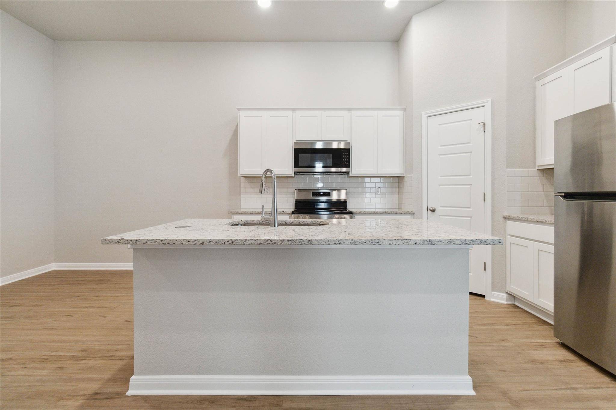 198 Schrader DR #Unit B, Buda, TX 78610