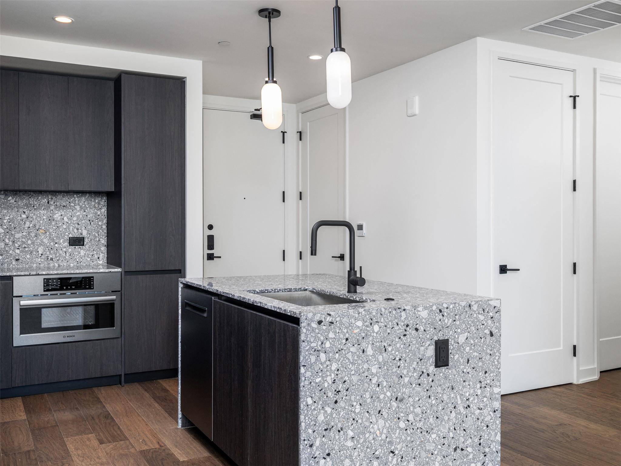 84 East Ave #2002, Austin, TX 78701