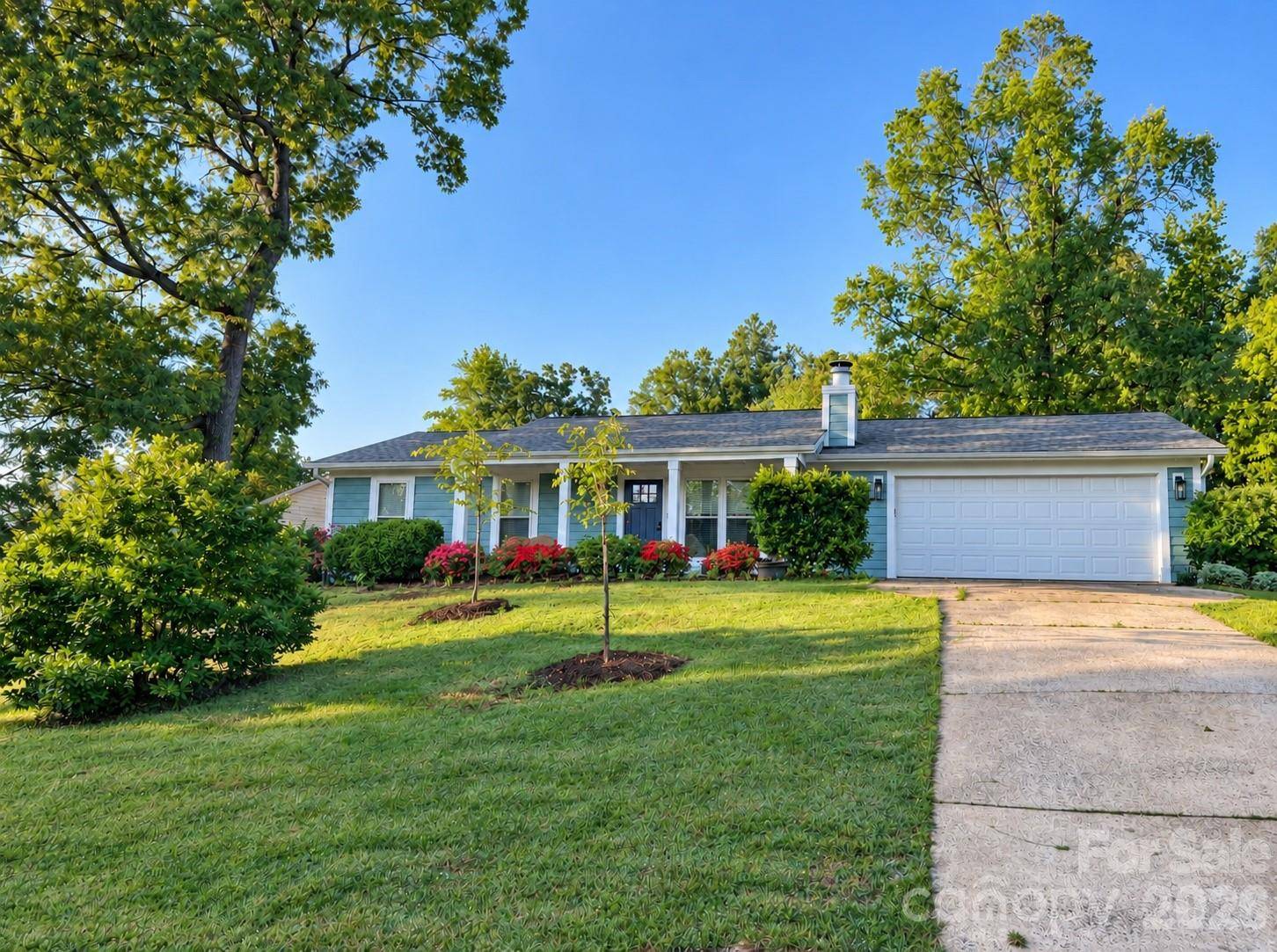4900 Cricklewood LN, Charlotte, NC 28212
