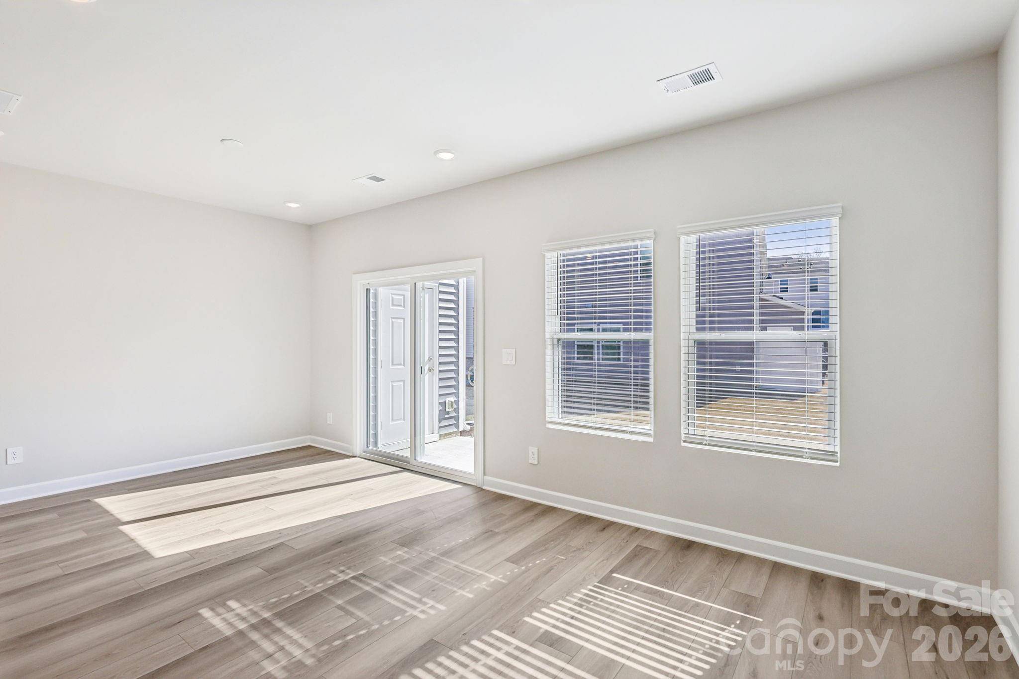 8017 Hidden Springs TRL, Charlotte, NC 28216