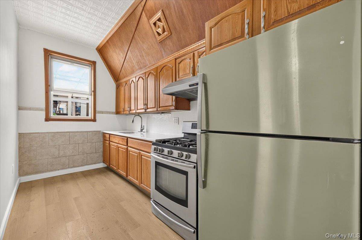 458 Drew, Brooklyn, NY 11208