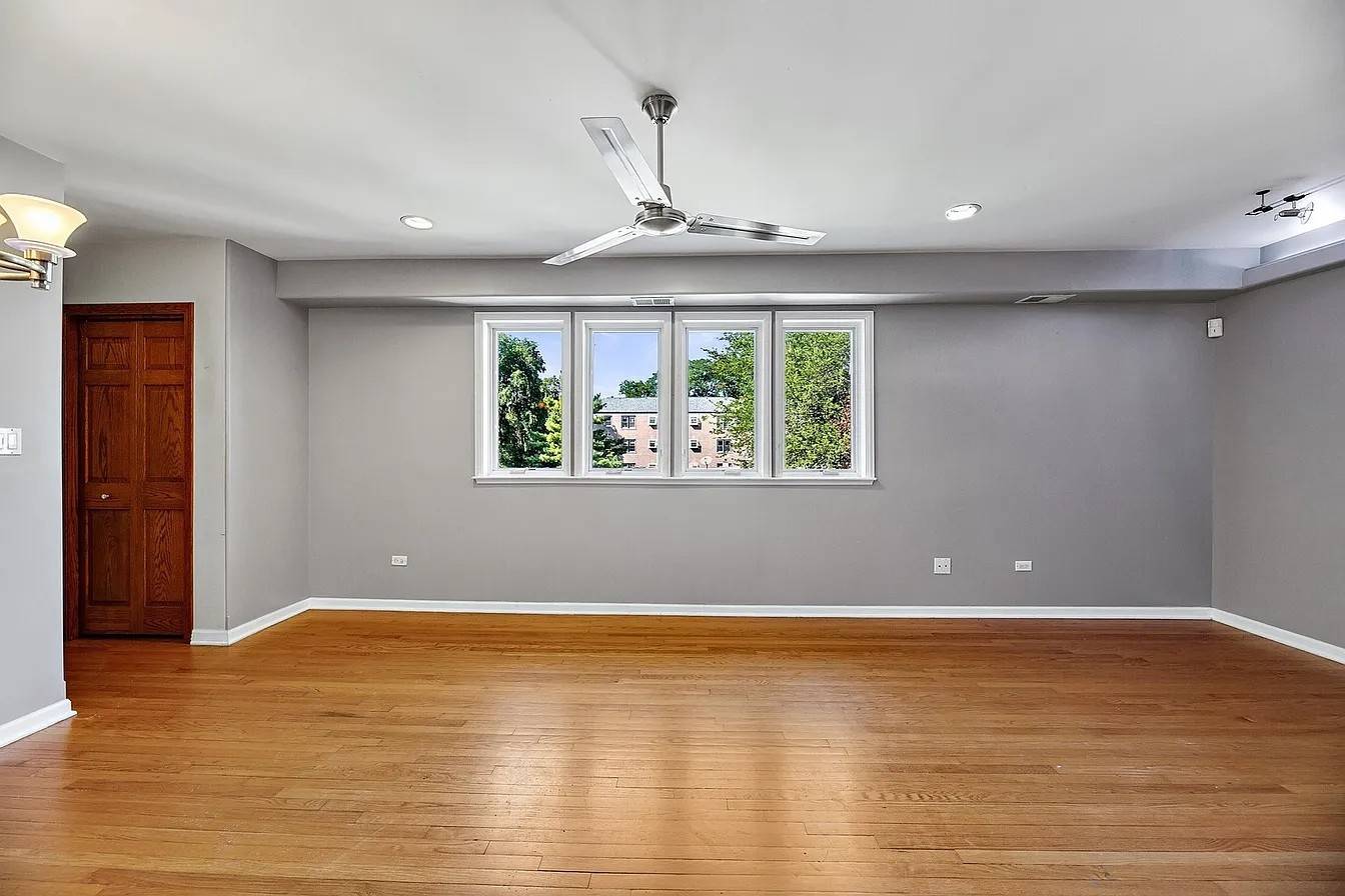 125 Callan AVE #3E, Evanston, IL 60202