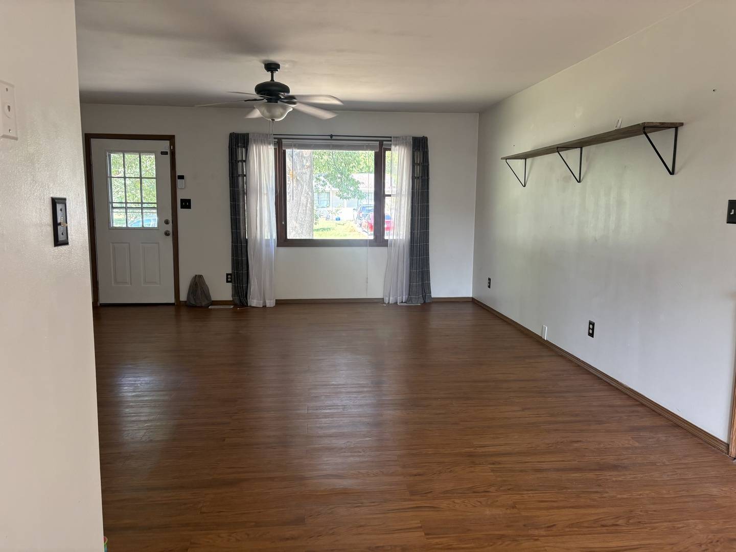 105 N Lawrence ST, Desoto, IL 62924