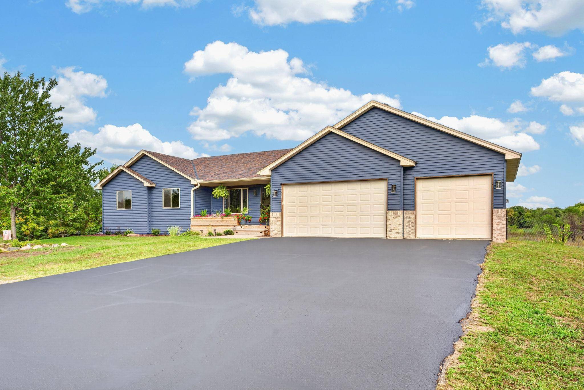 26947 102nd ST NW, Zimmerman, MN 55398