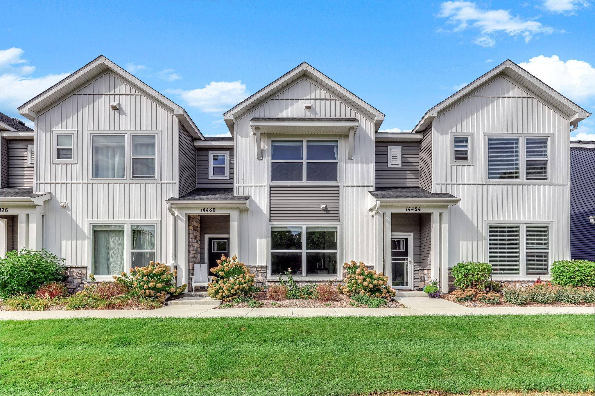 14480 Twin Lakes CIR, Burnsville, MN 55306