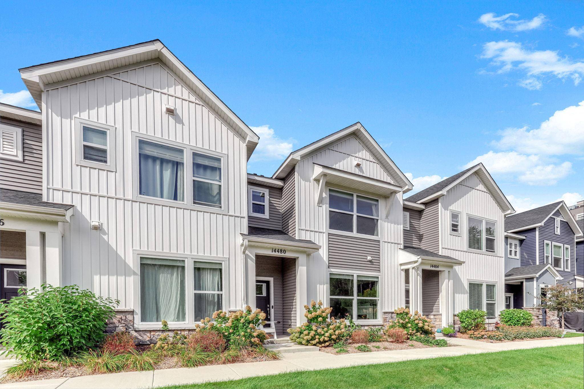 14480 Twin Lakes CIR, Burnsville, MN 55306