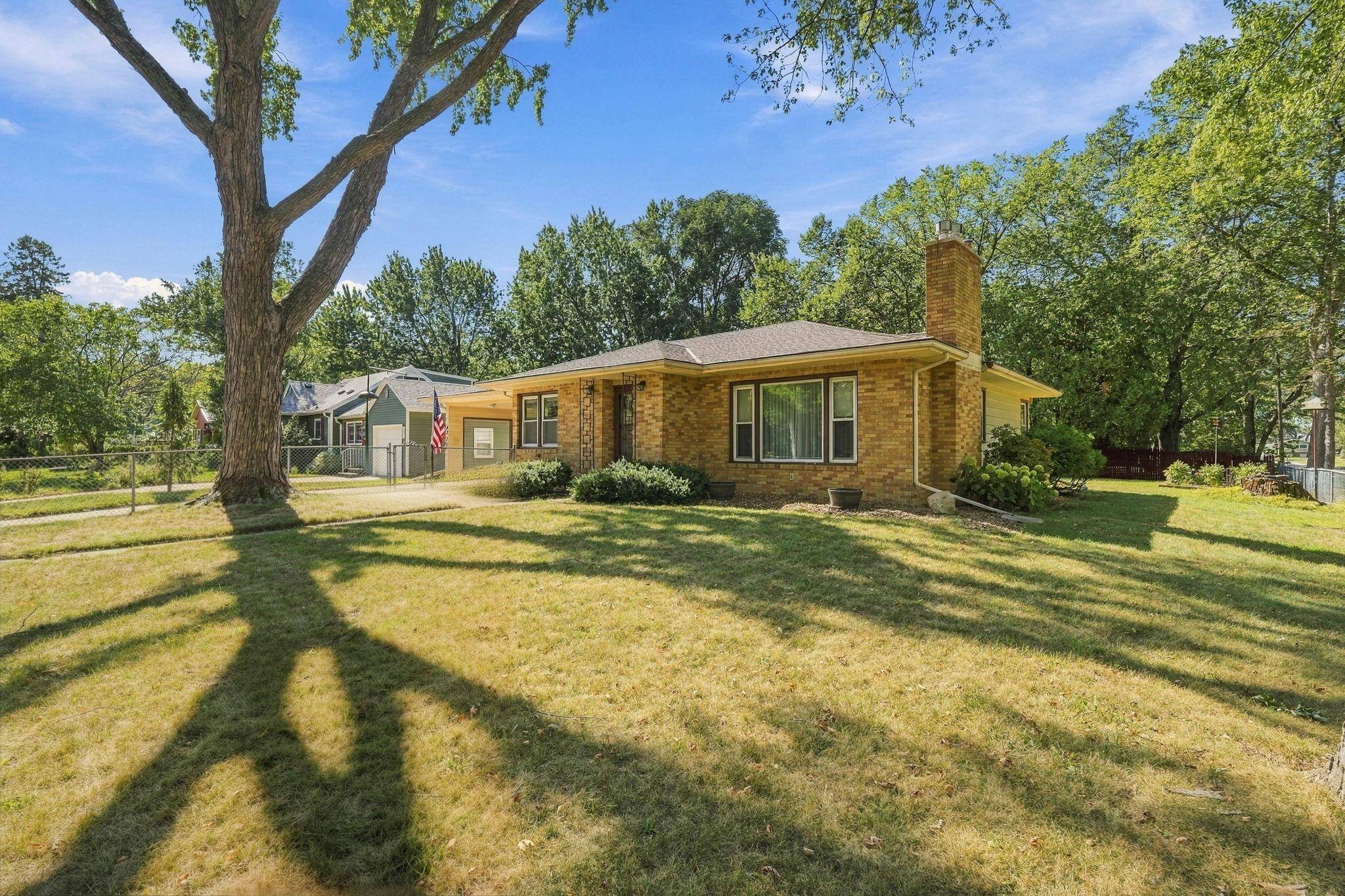 4725 Krech AVE, White Bear Lake, MN 55110