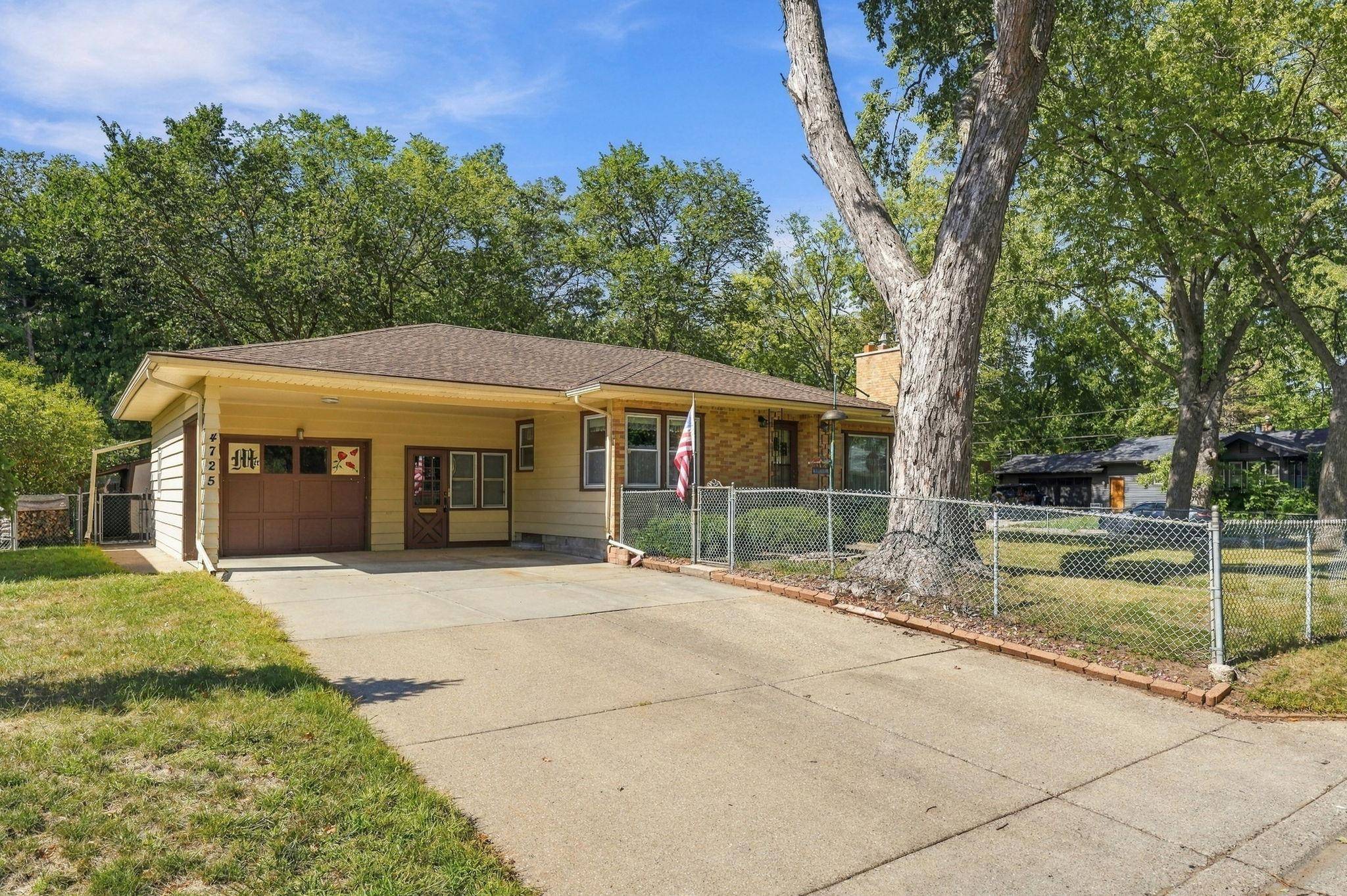 4725 Krech AVE, White Bear Lake, MN 55110