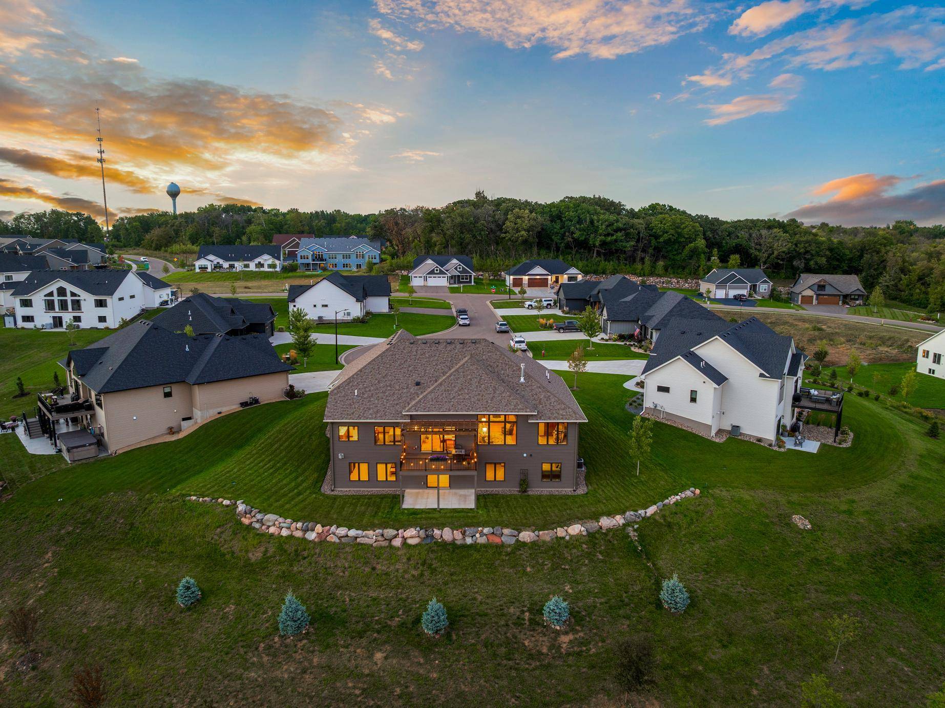 27291 Elle CIR, Elko New Market, MN 55020