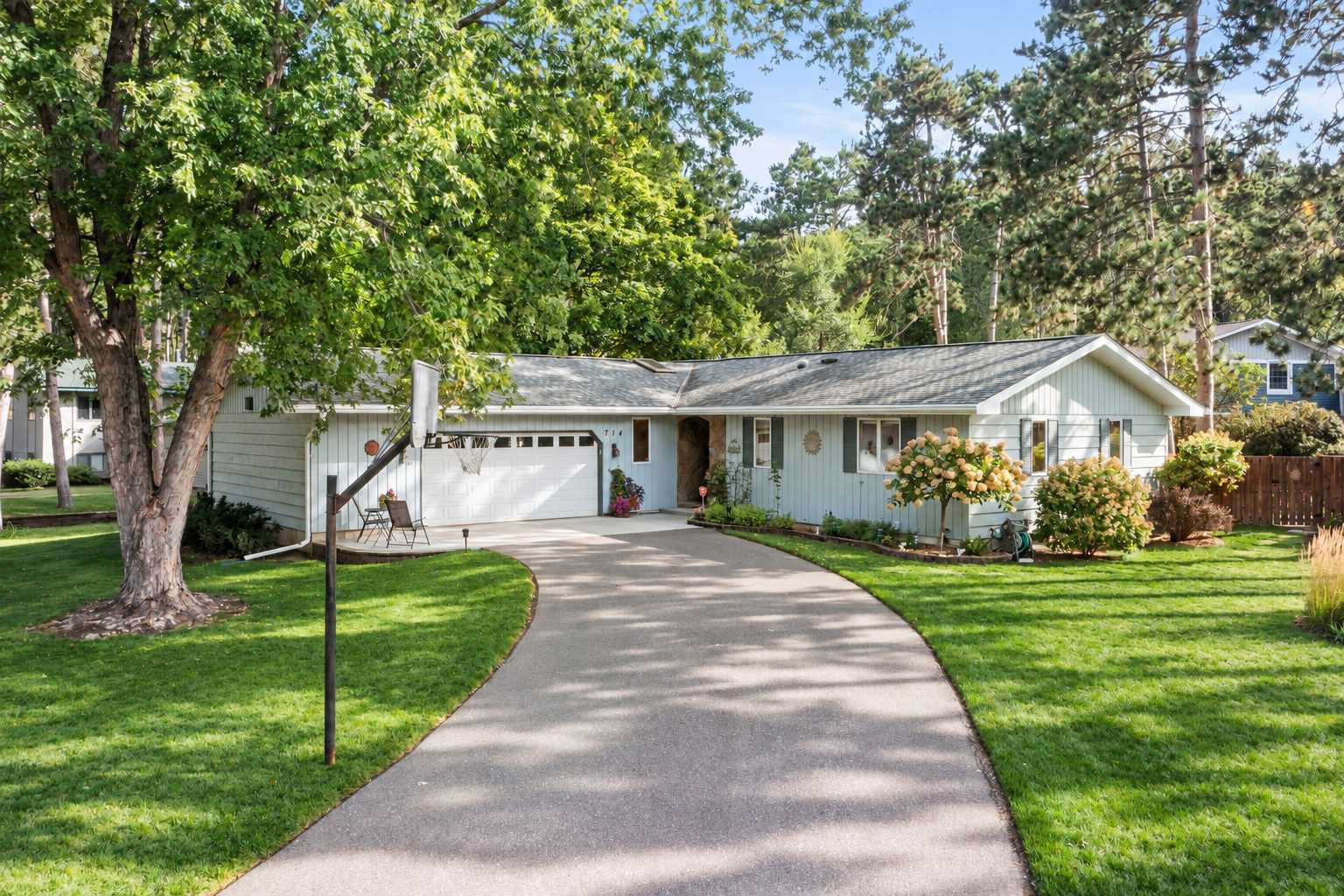 714 Lund ST N, Hudson, WI 54016