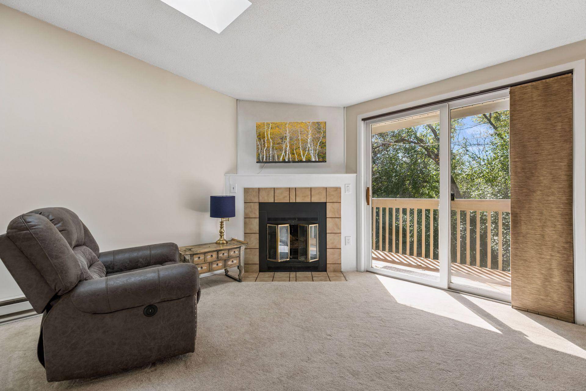 17587 Pond CIR, Eden Prairie, MN 55346