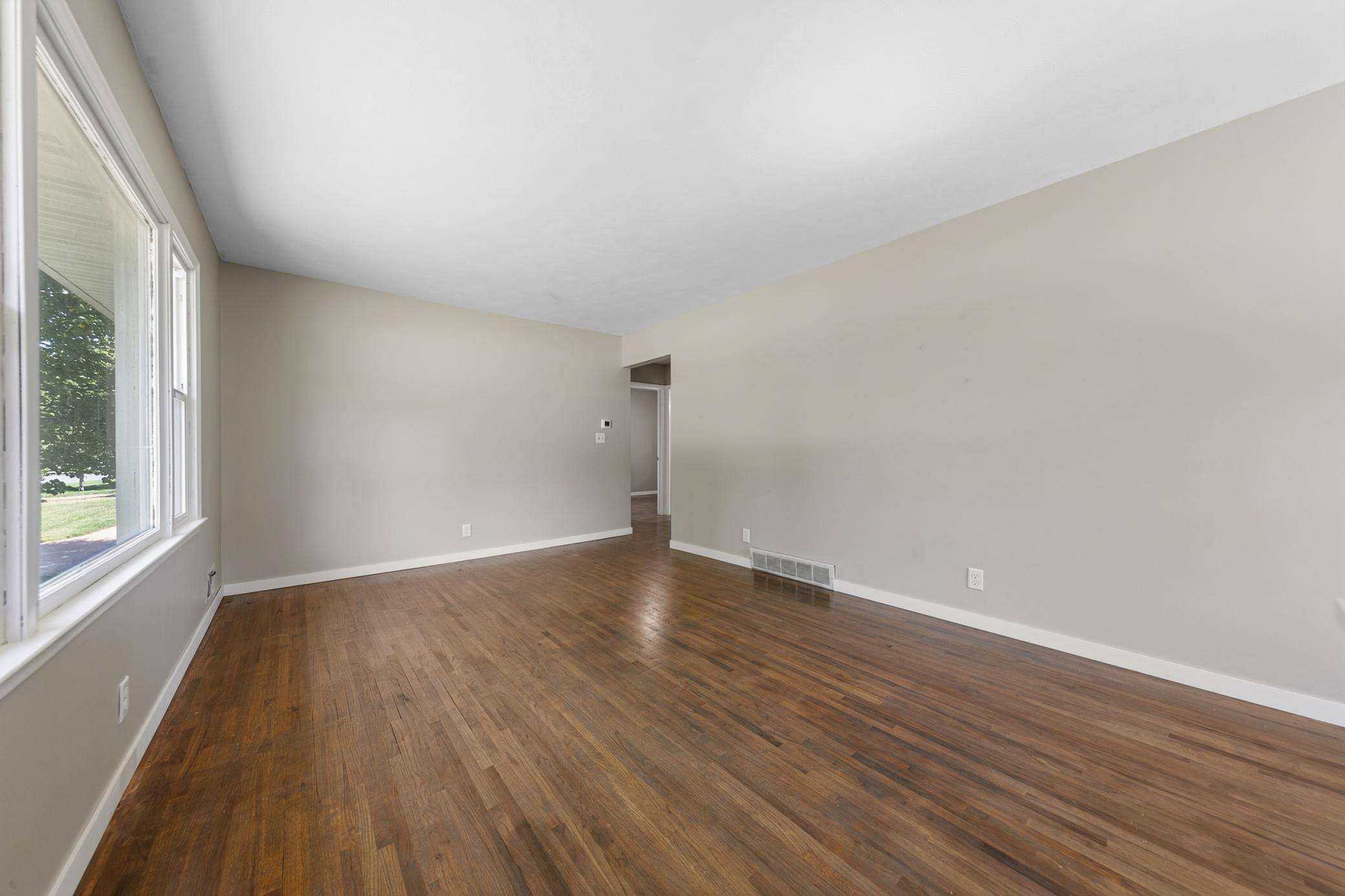 4242 Limestone DR, Eagan, MN 55122