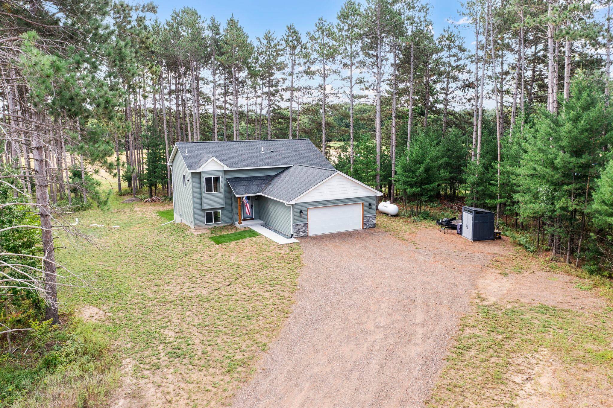 3166 317th CT NW, Cambridge, MN 55008
