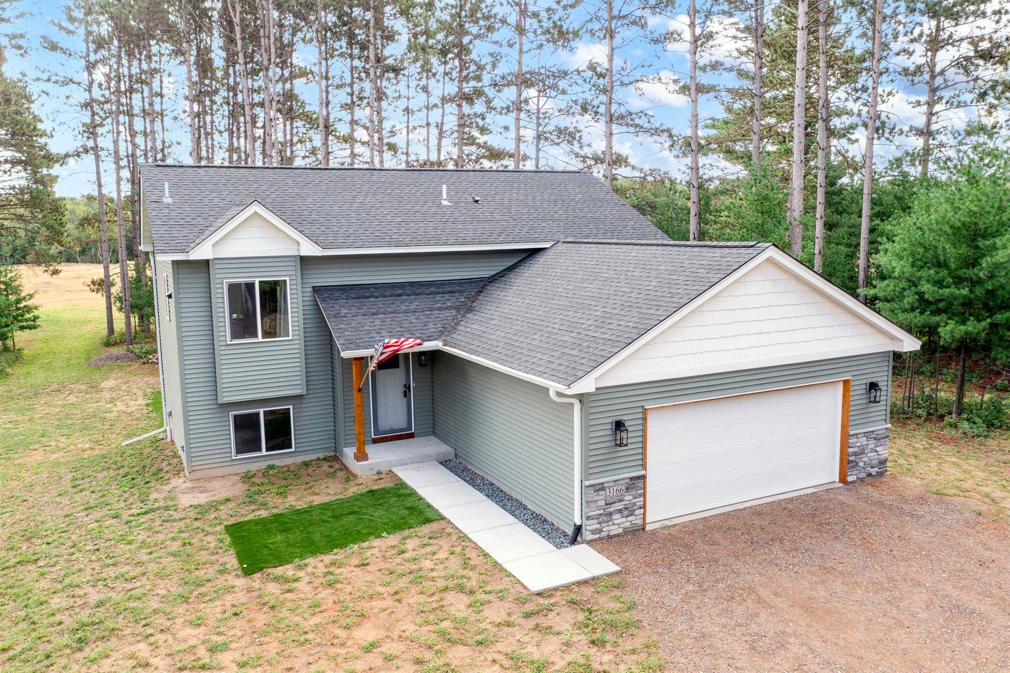 3166 317th CT NW, Cambridge, MN 55008