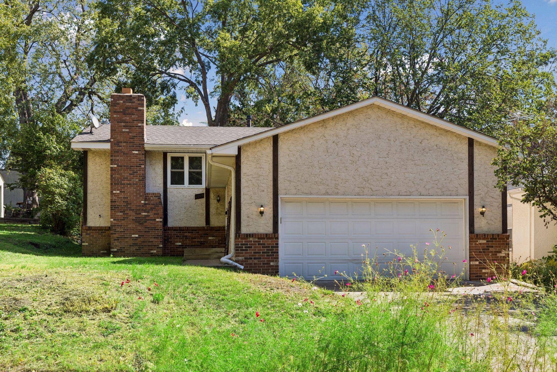 2215 Lincoln ST NE, Minneapolis, MN 55418