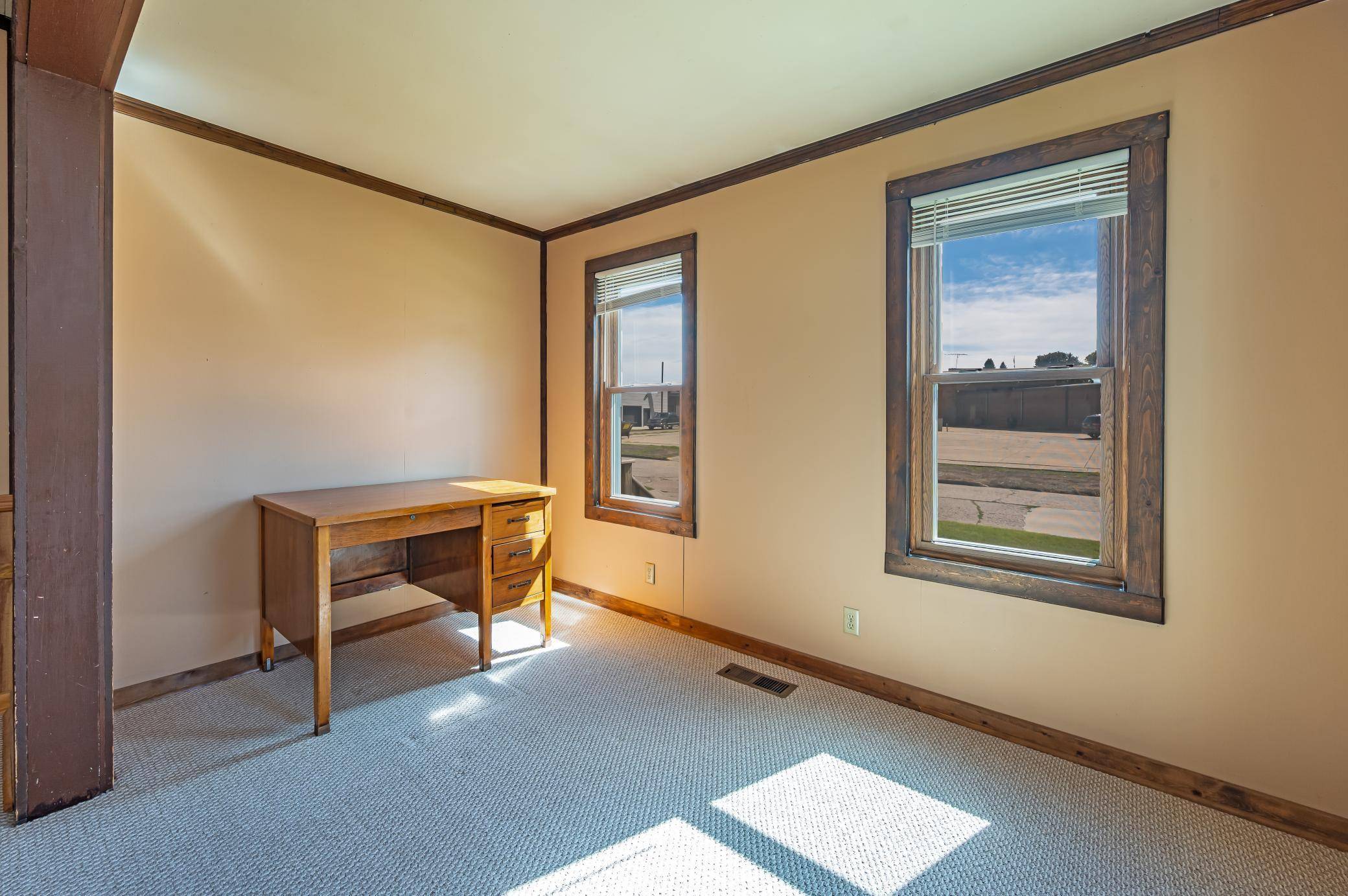 218 W 3rd ST, Fairmont, MN 56031