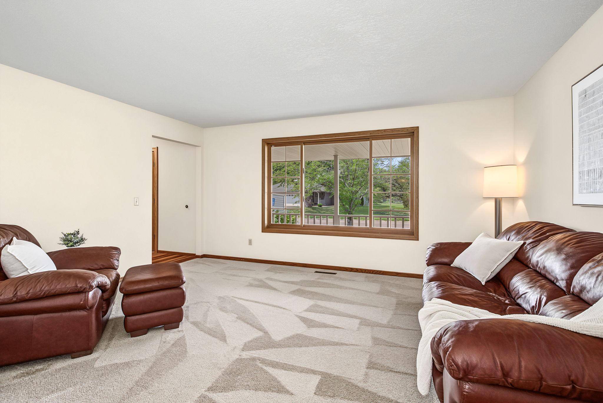 16205 Logarto LN, Lakeville, MN 55044